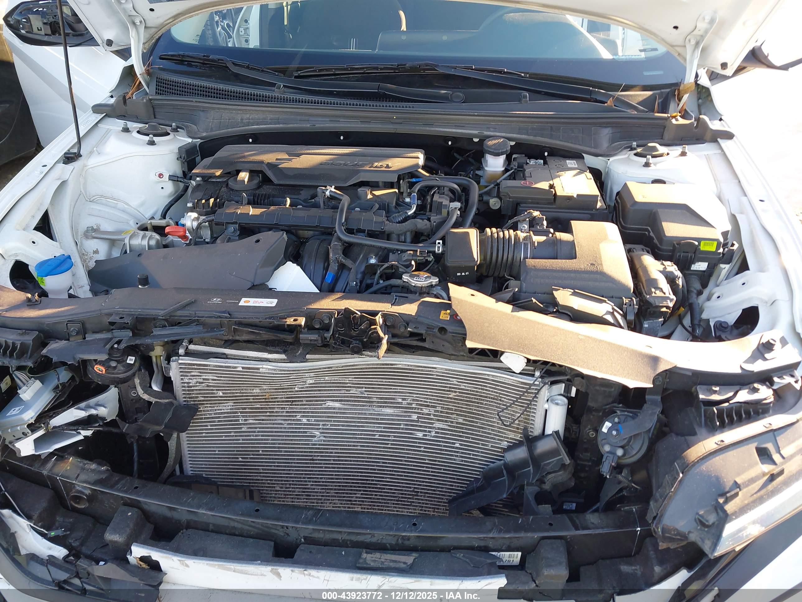 HYUNDAI ELANTRA image 10