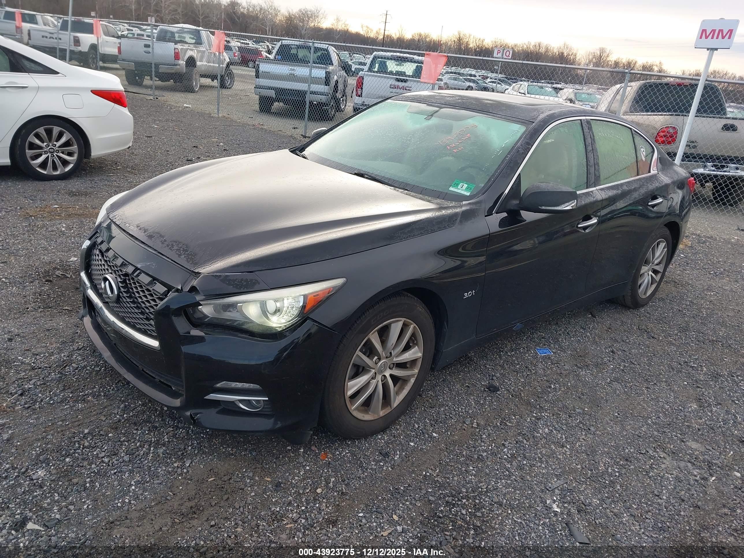 INFINITI Q50 image 2