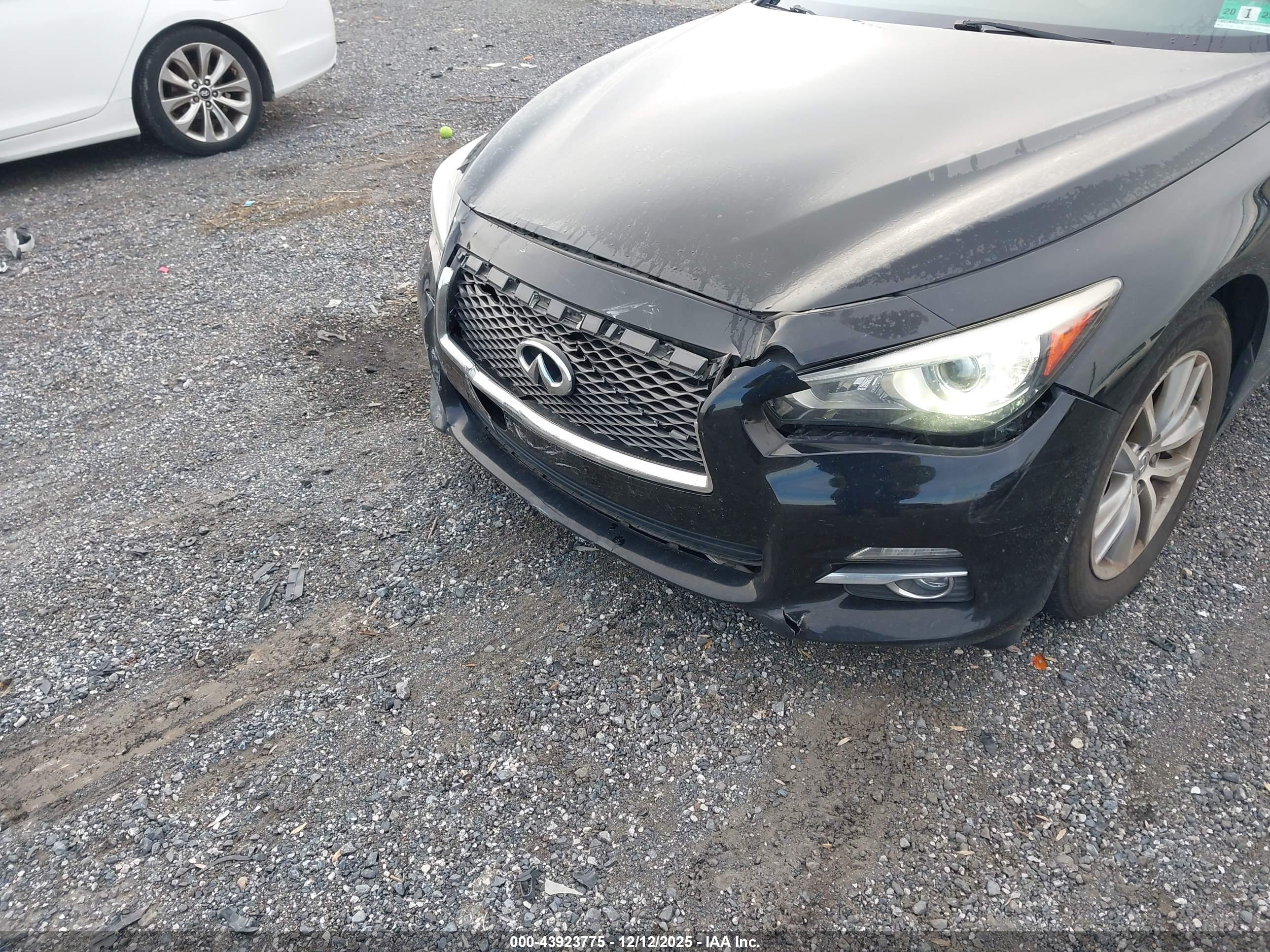 INFINITI Q50 image 6