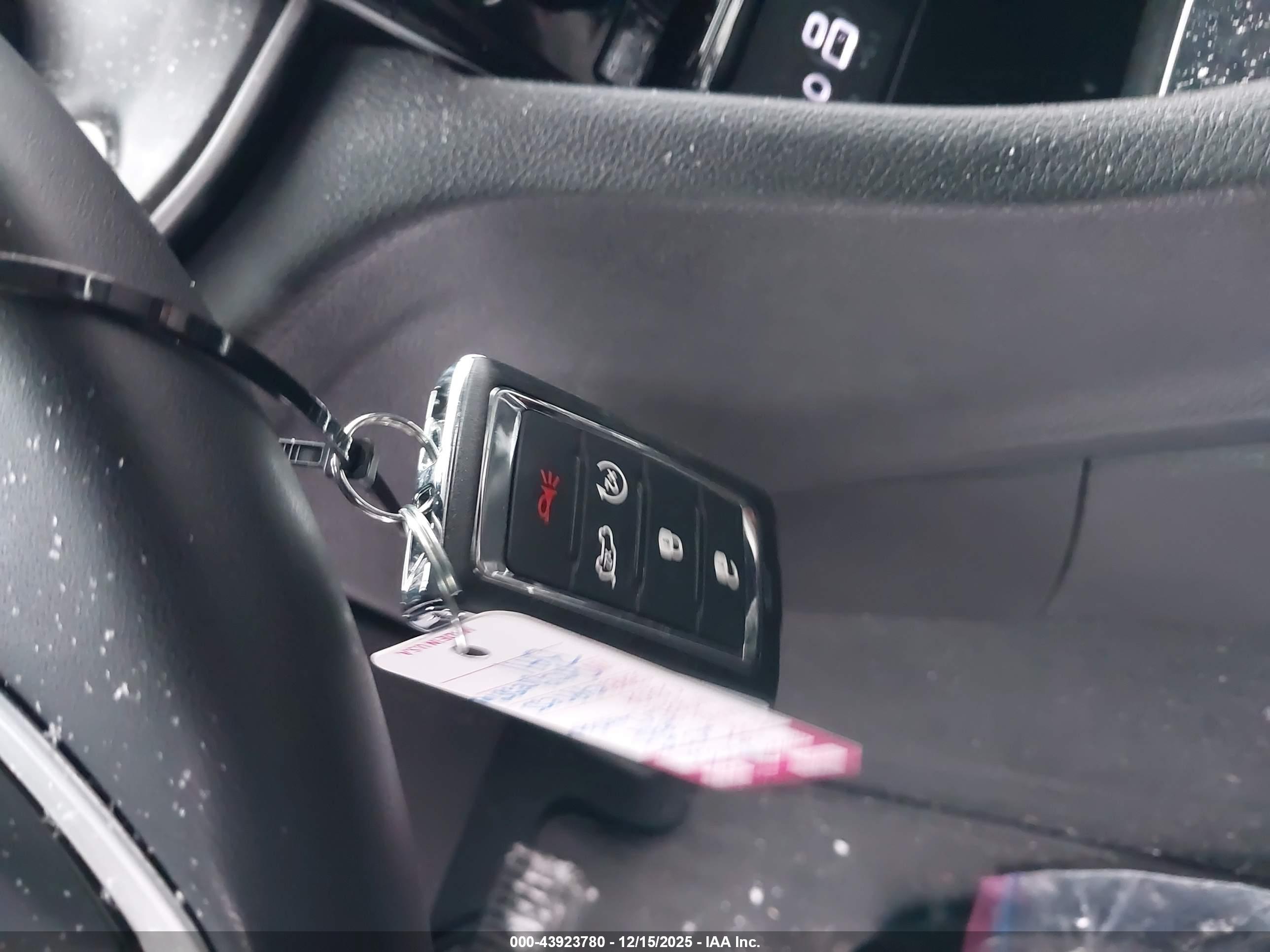 JEEP GRAND image 11