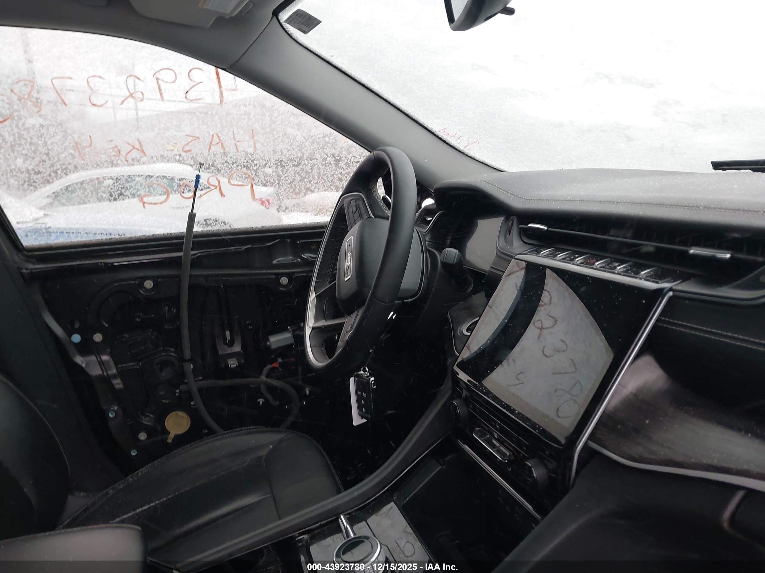 JEEP GRAND image 5