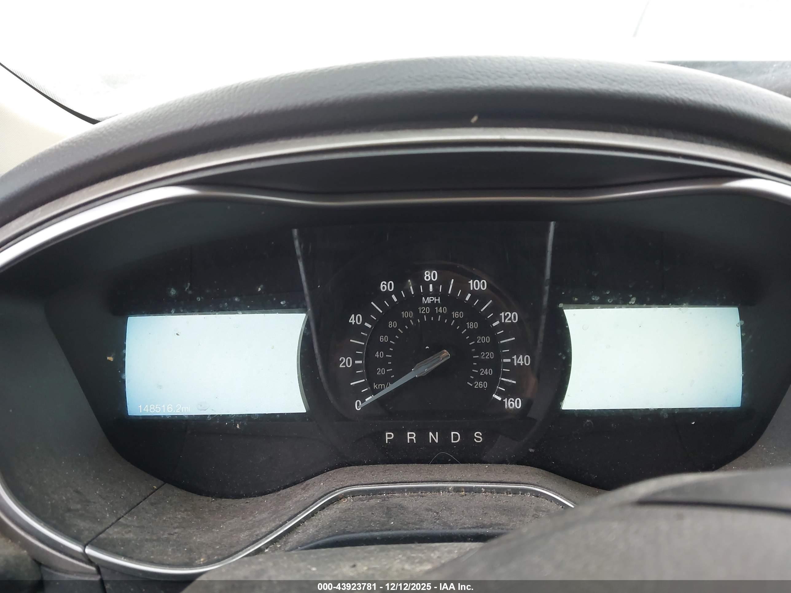 FORD FUSION image 7