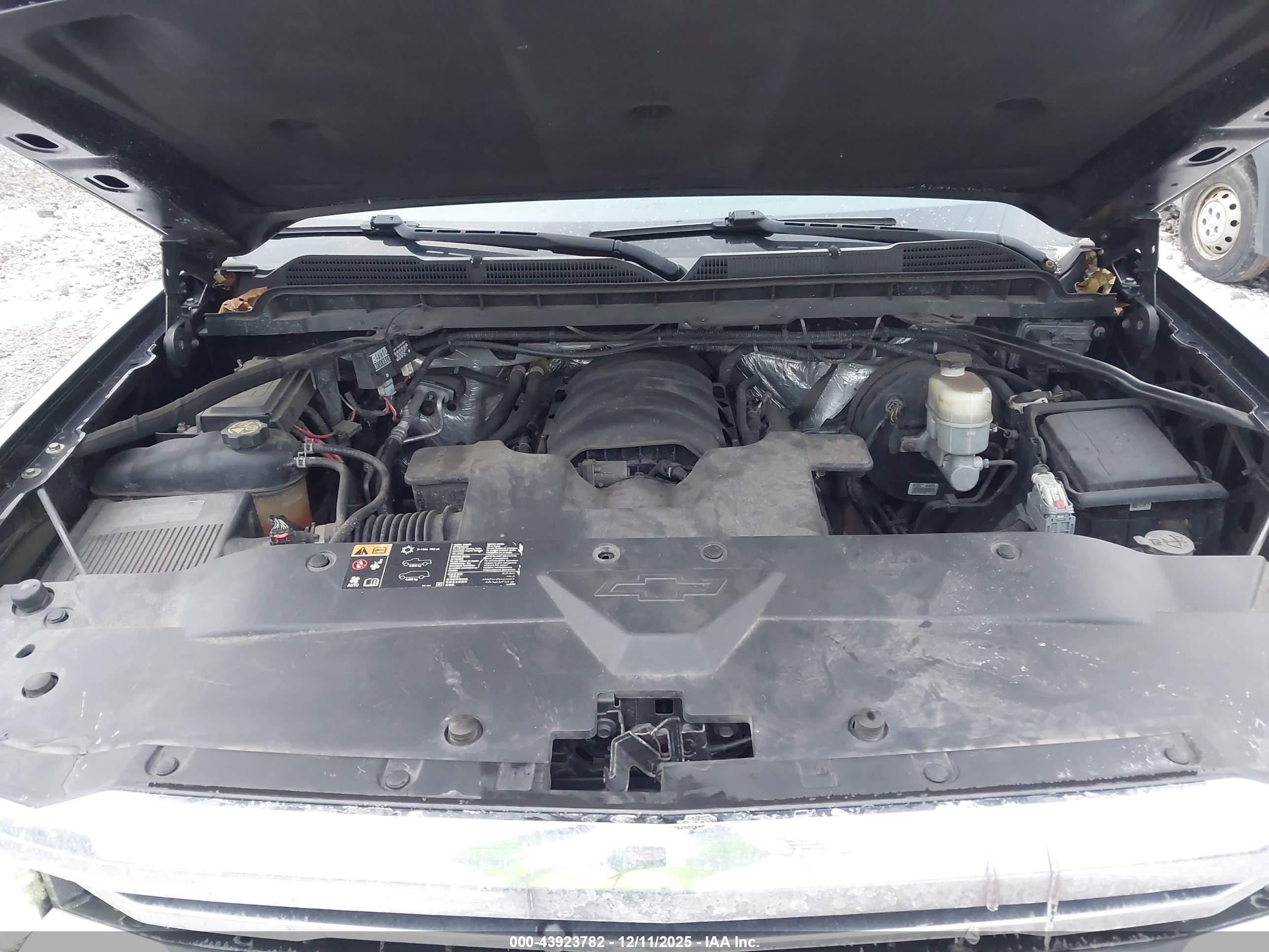 CHEVROLET SILVERADO image 10