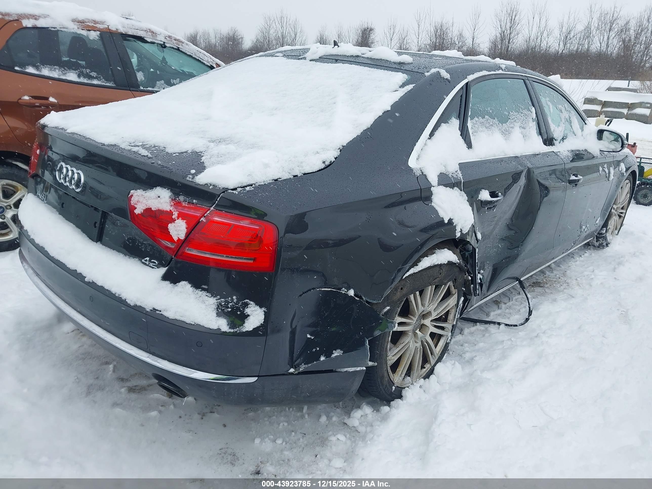 AUDI A8 image 4