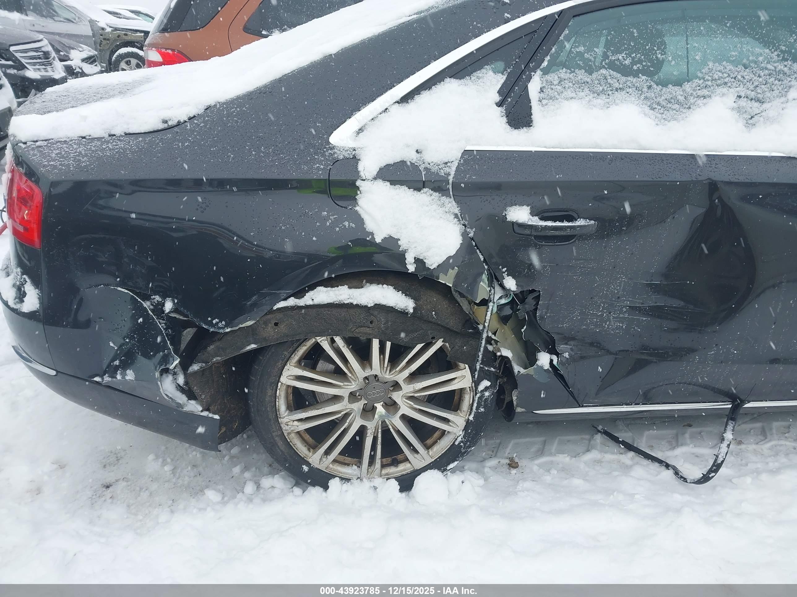 AUDI A8 image 6