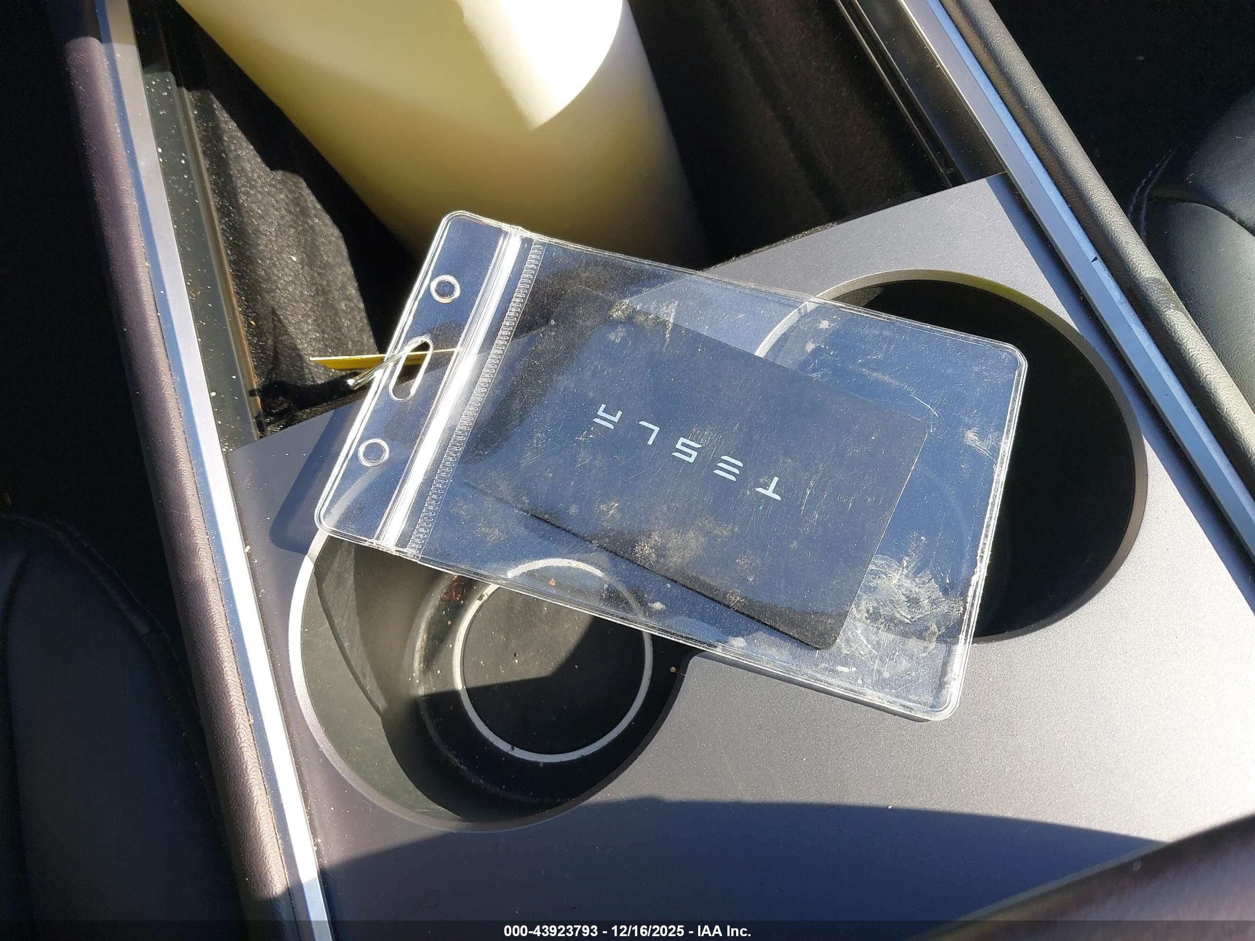 TESLA MODEL image 11