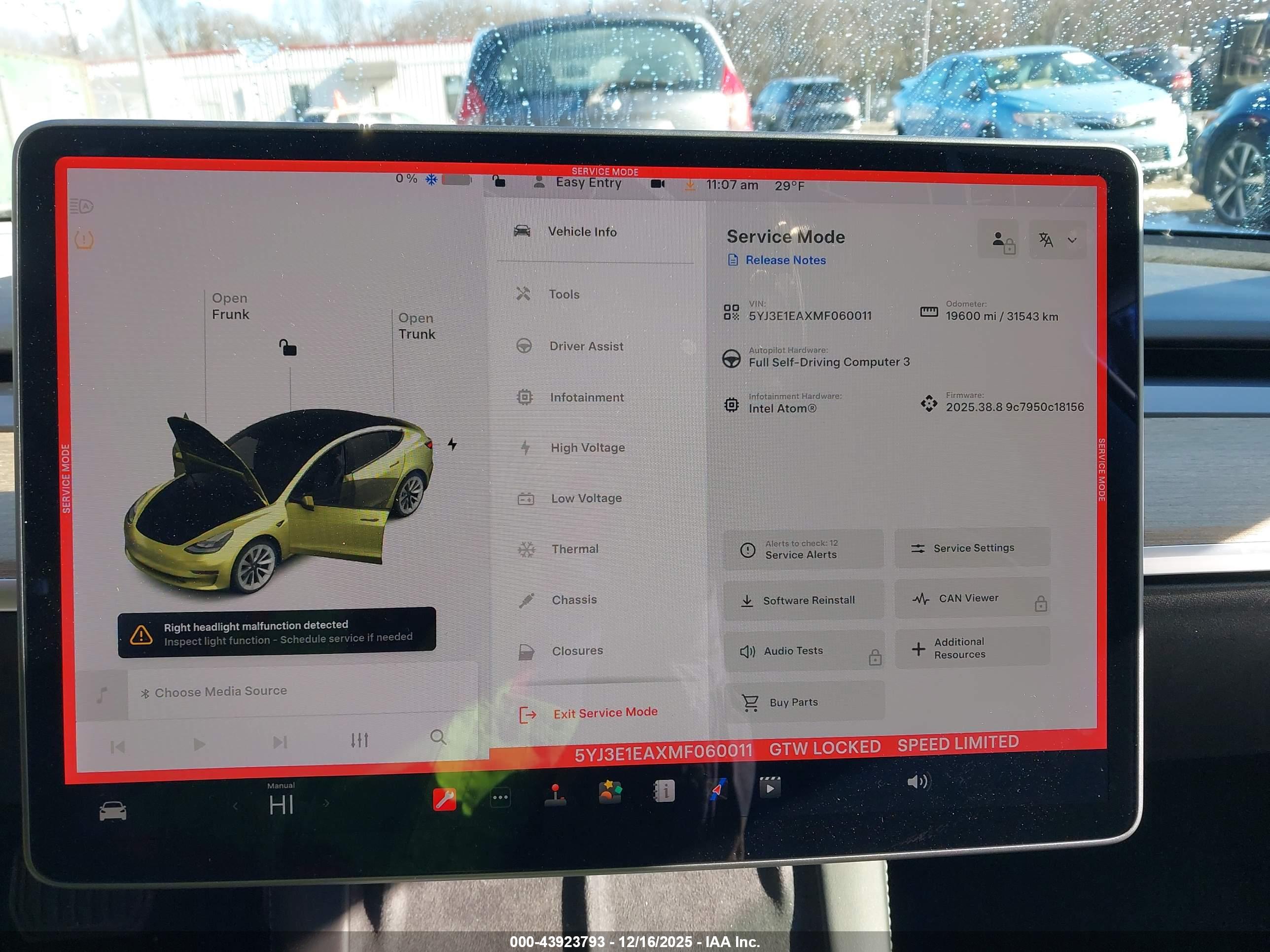 TESLA MODEL image 7
