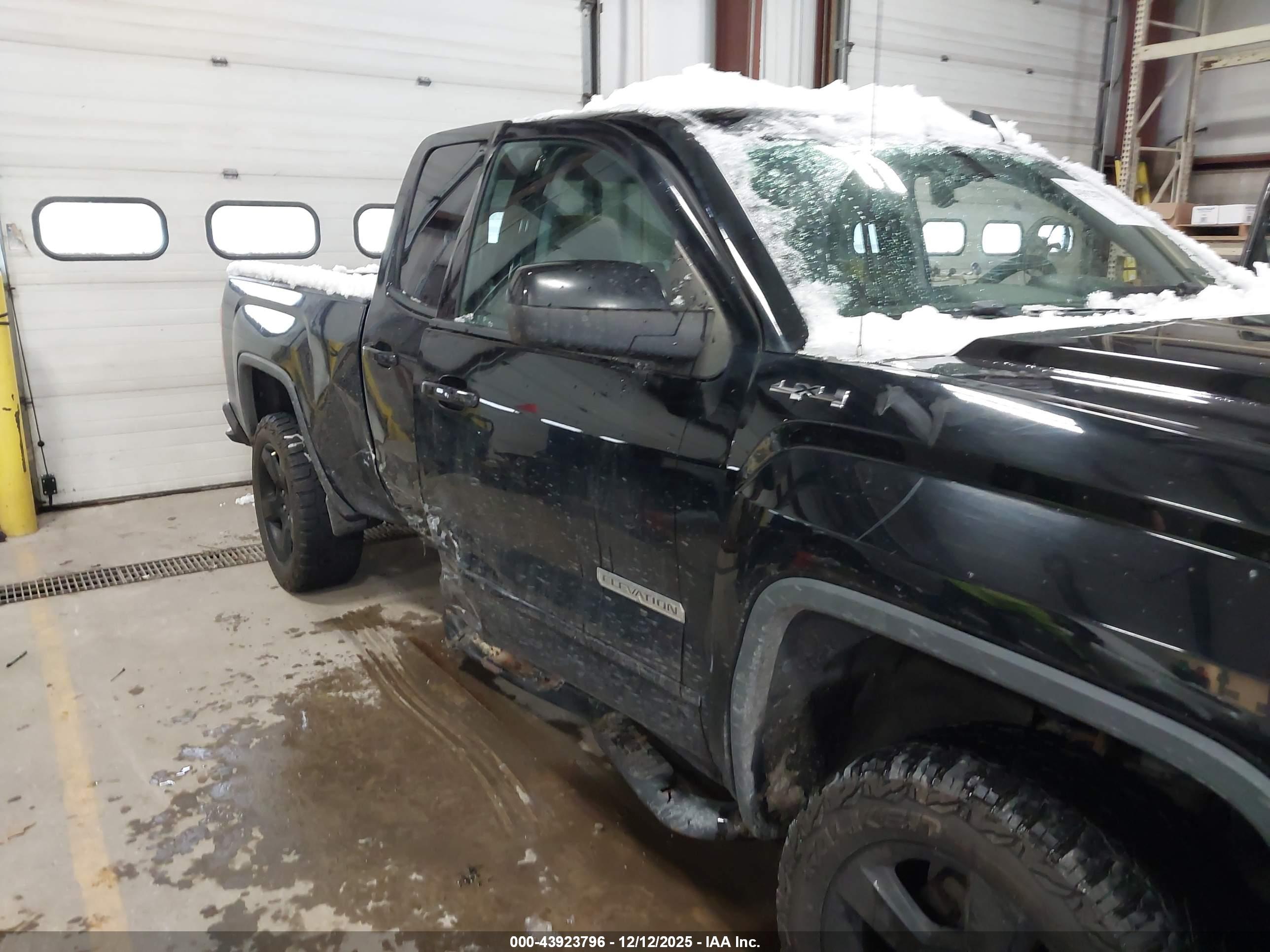 GMC SIERRA image 6