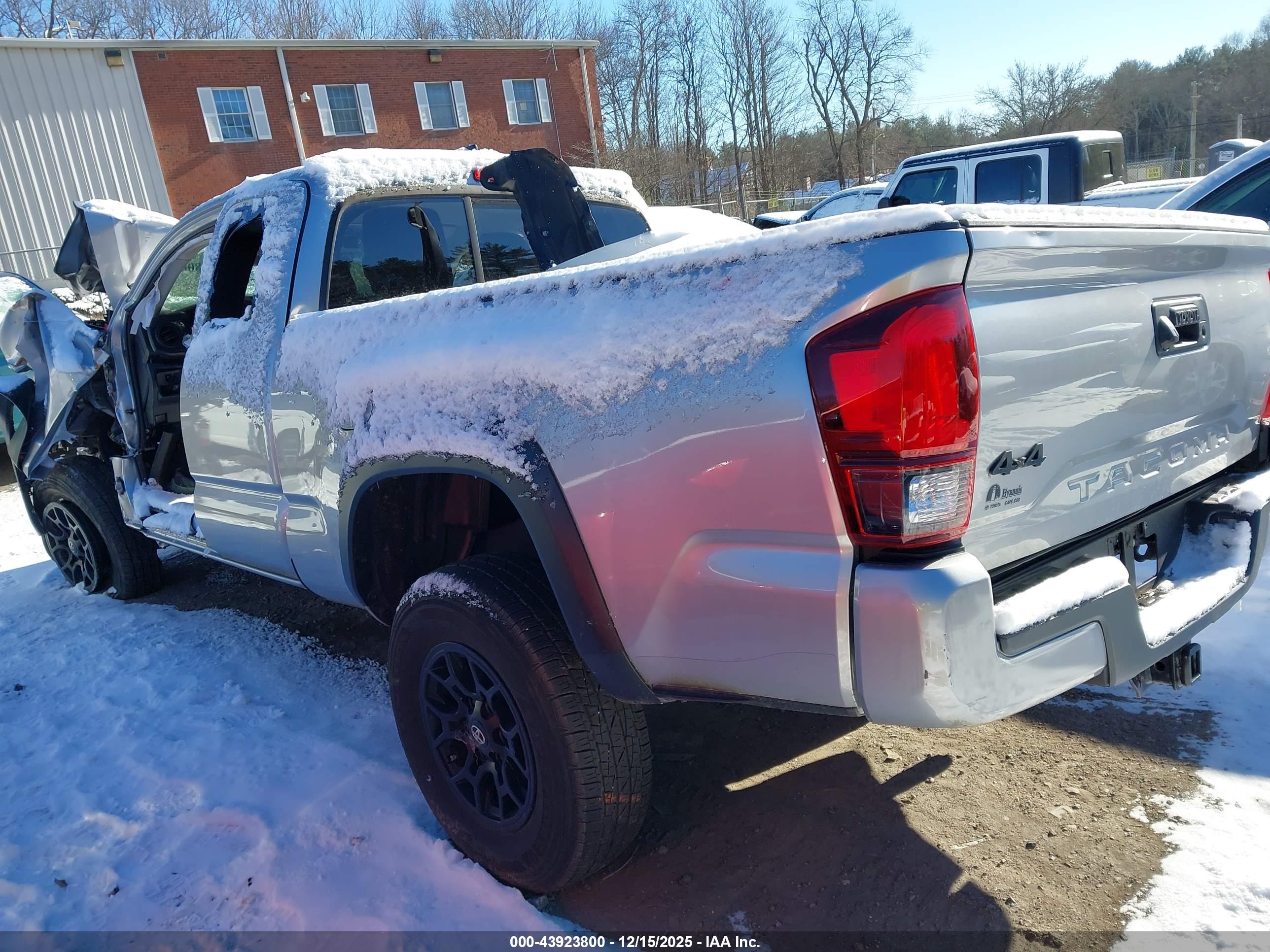 TOYOTA TACOMA image 3
