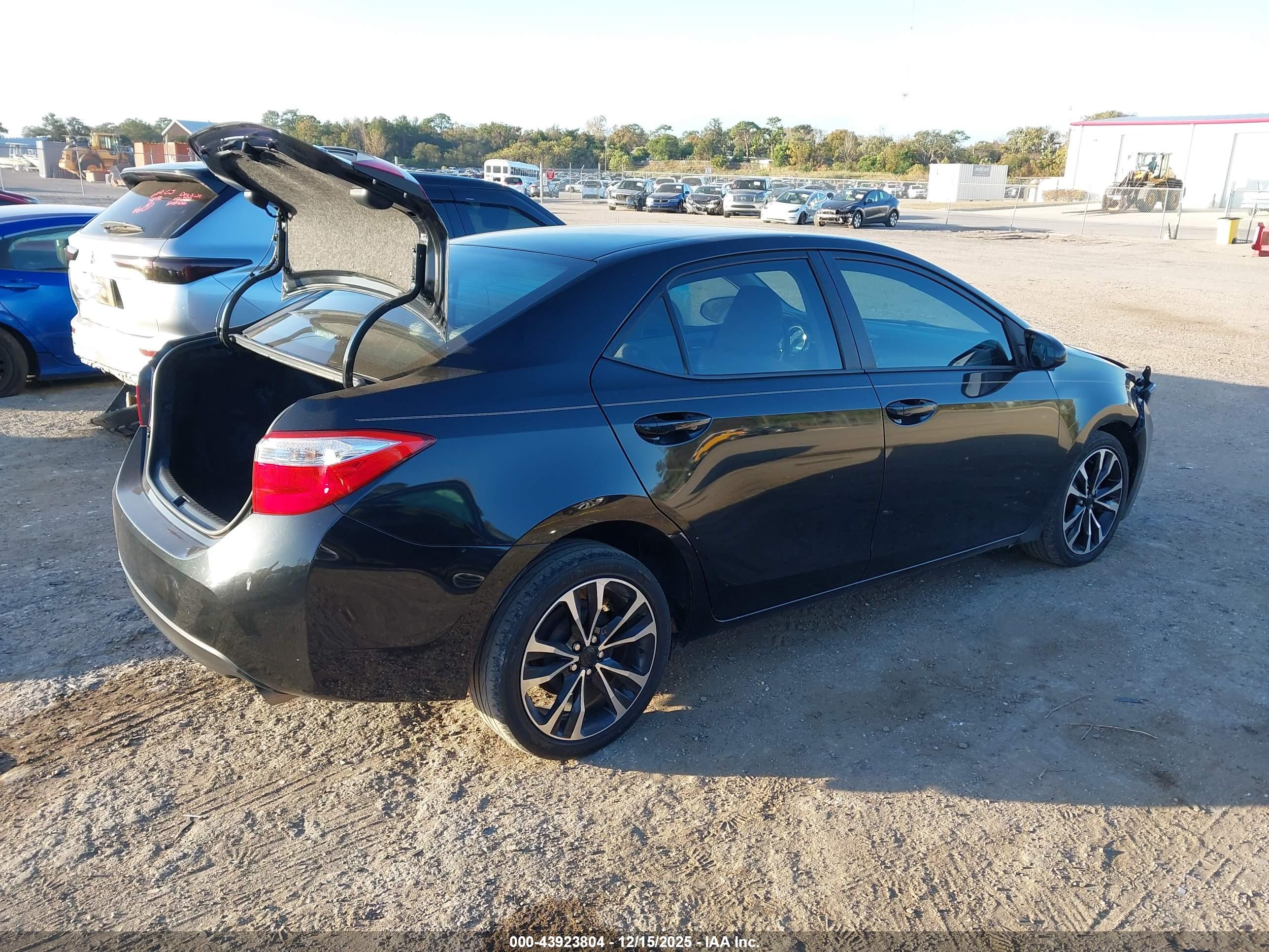 TOYOTA COROLLA image 4