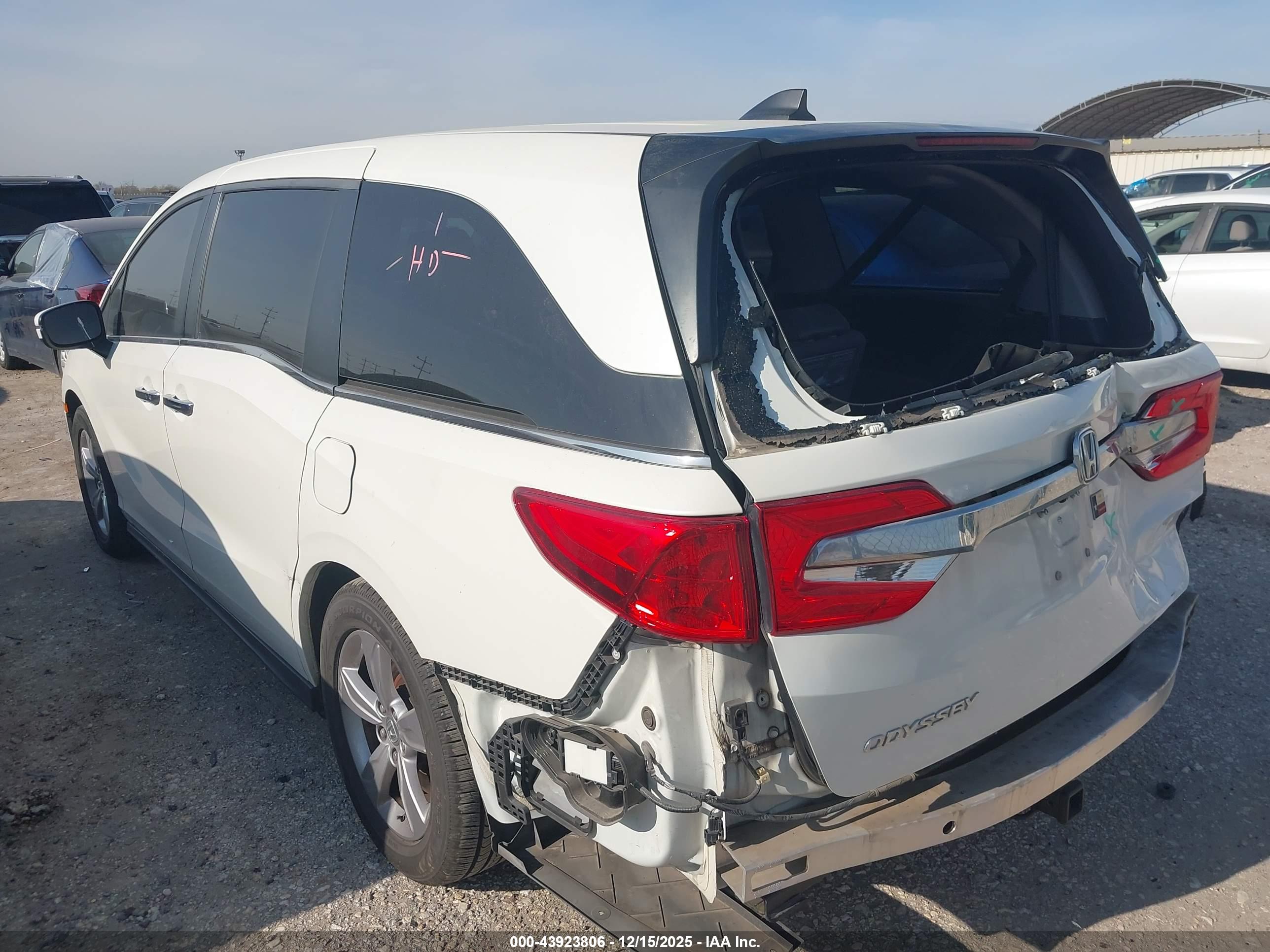 HONDA ODYSSEY image 3