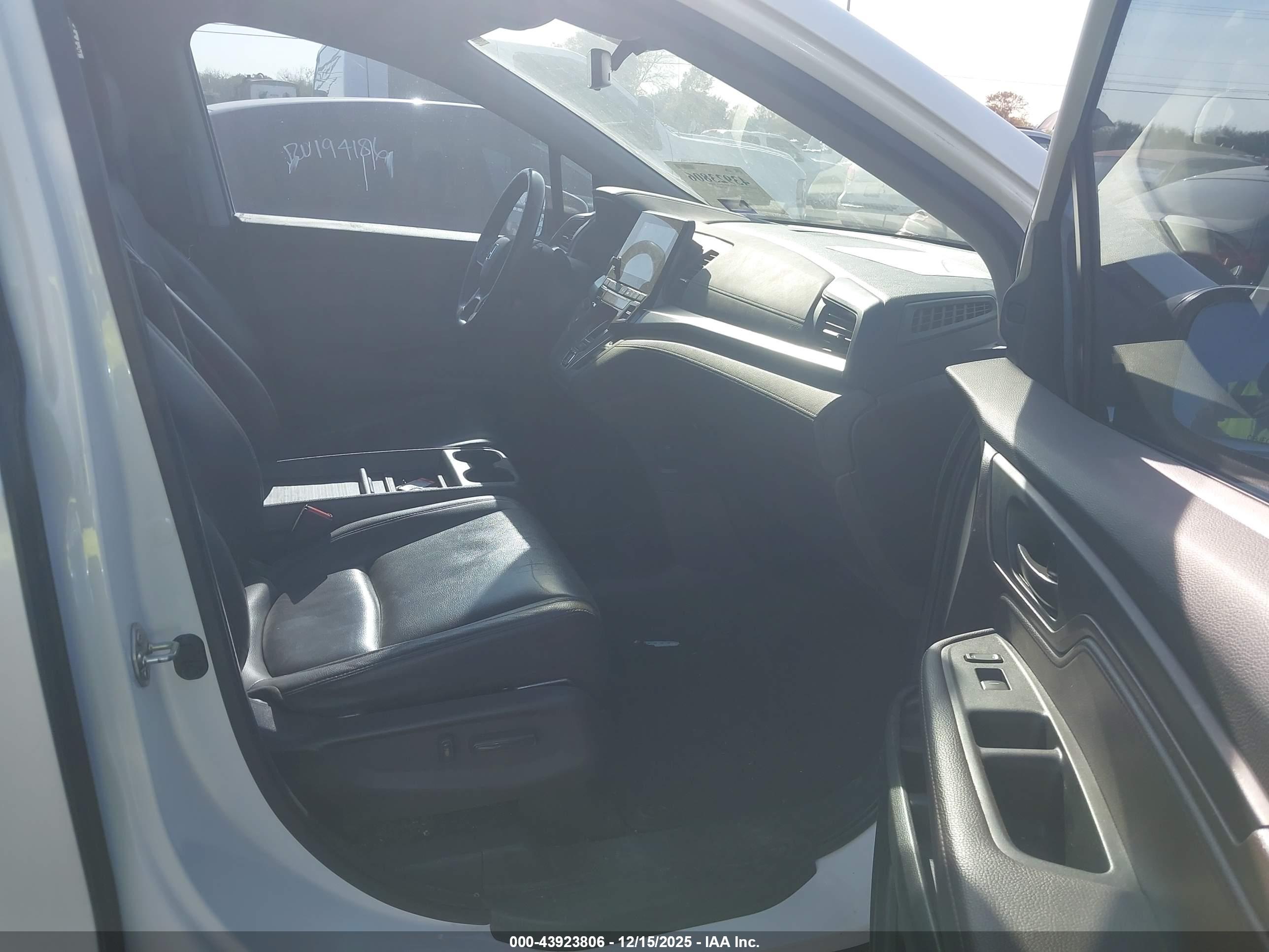 HONDA ODYSSEY image 5