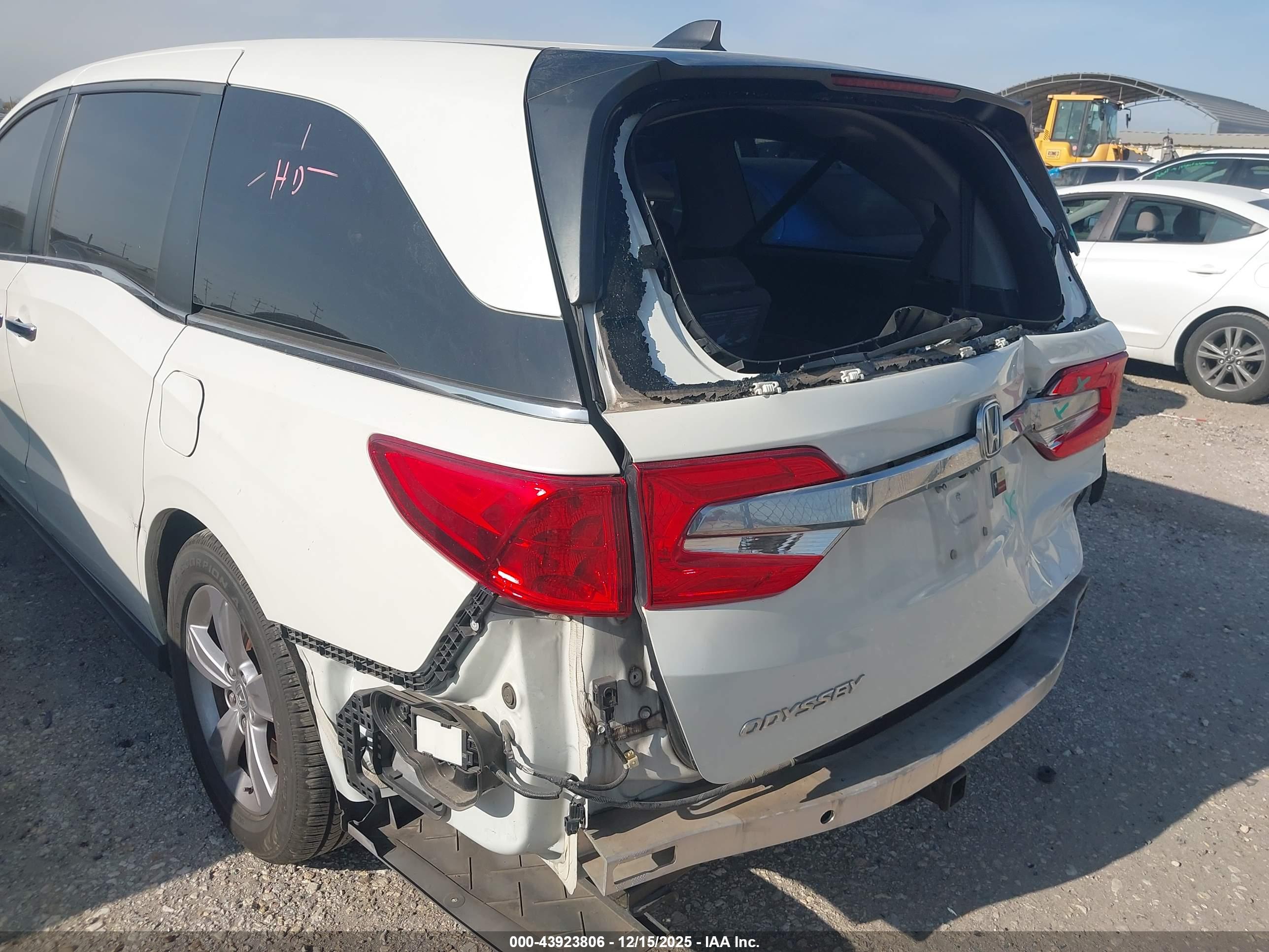 HONDA ODYSSEY image 6