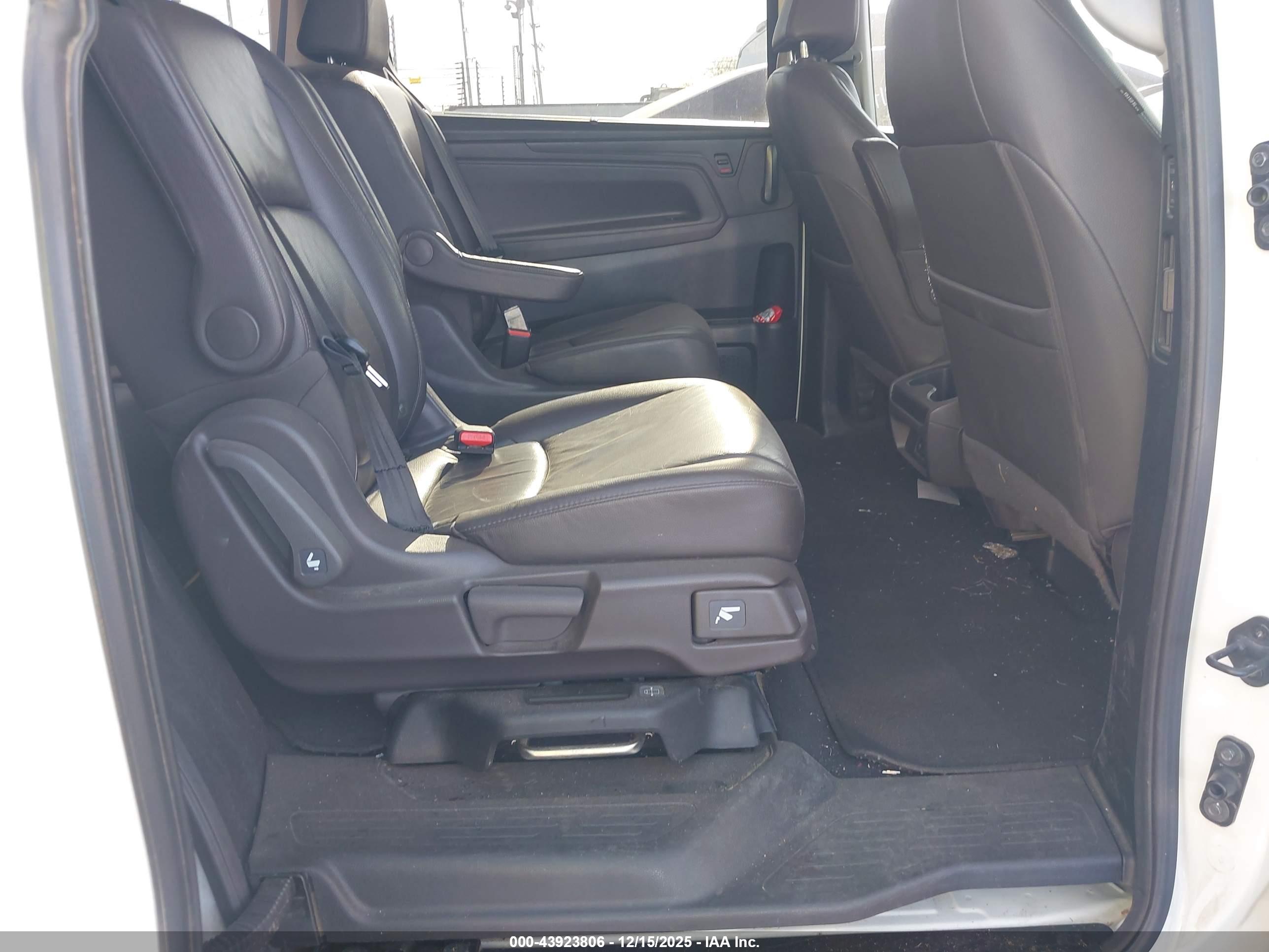 HONDA ODYSSEY image 8