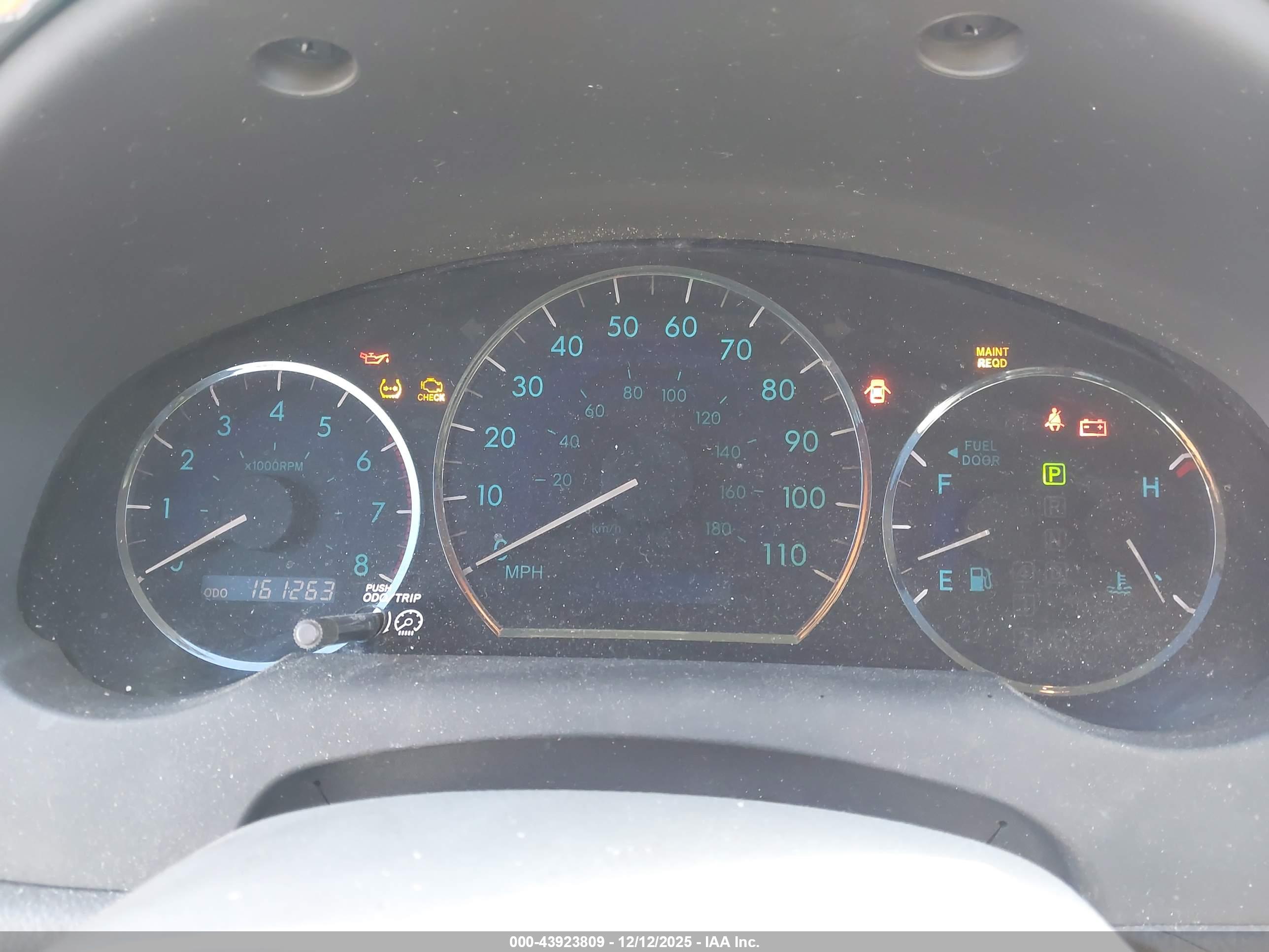 TOYOTA SIENNA image 7