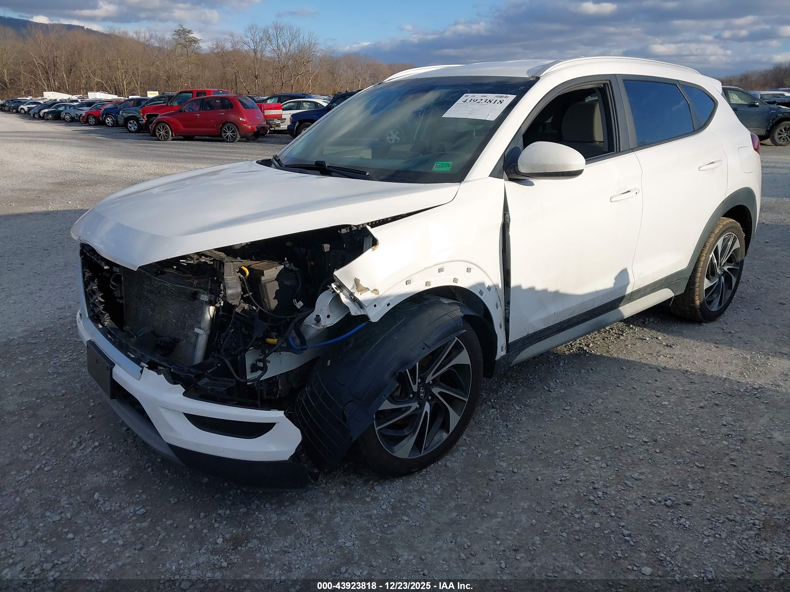 HYUNDAI TUCSON image 2