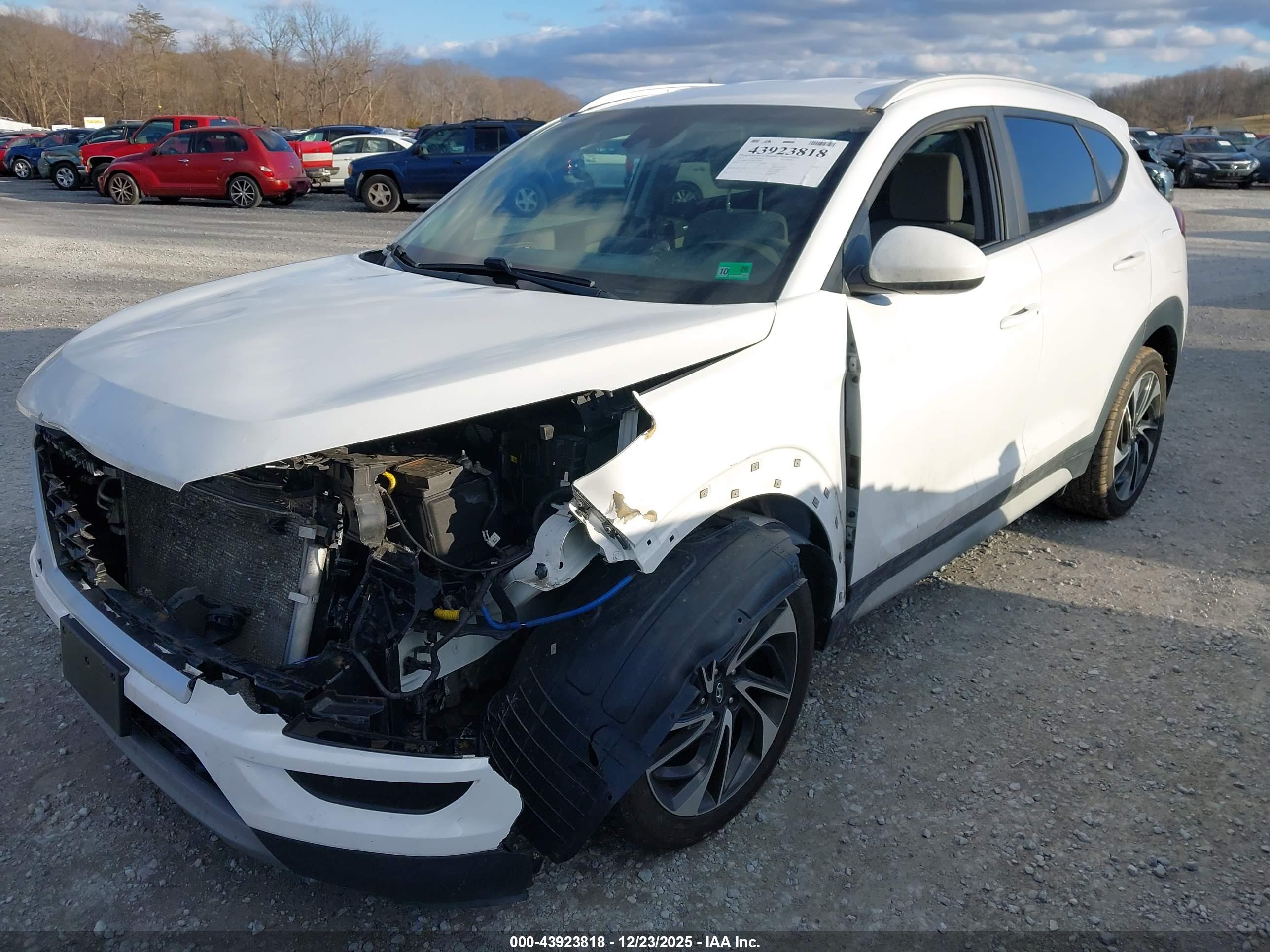 HYUNDAI TUCSON image 6