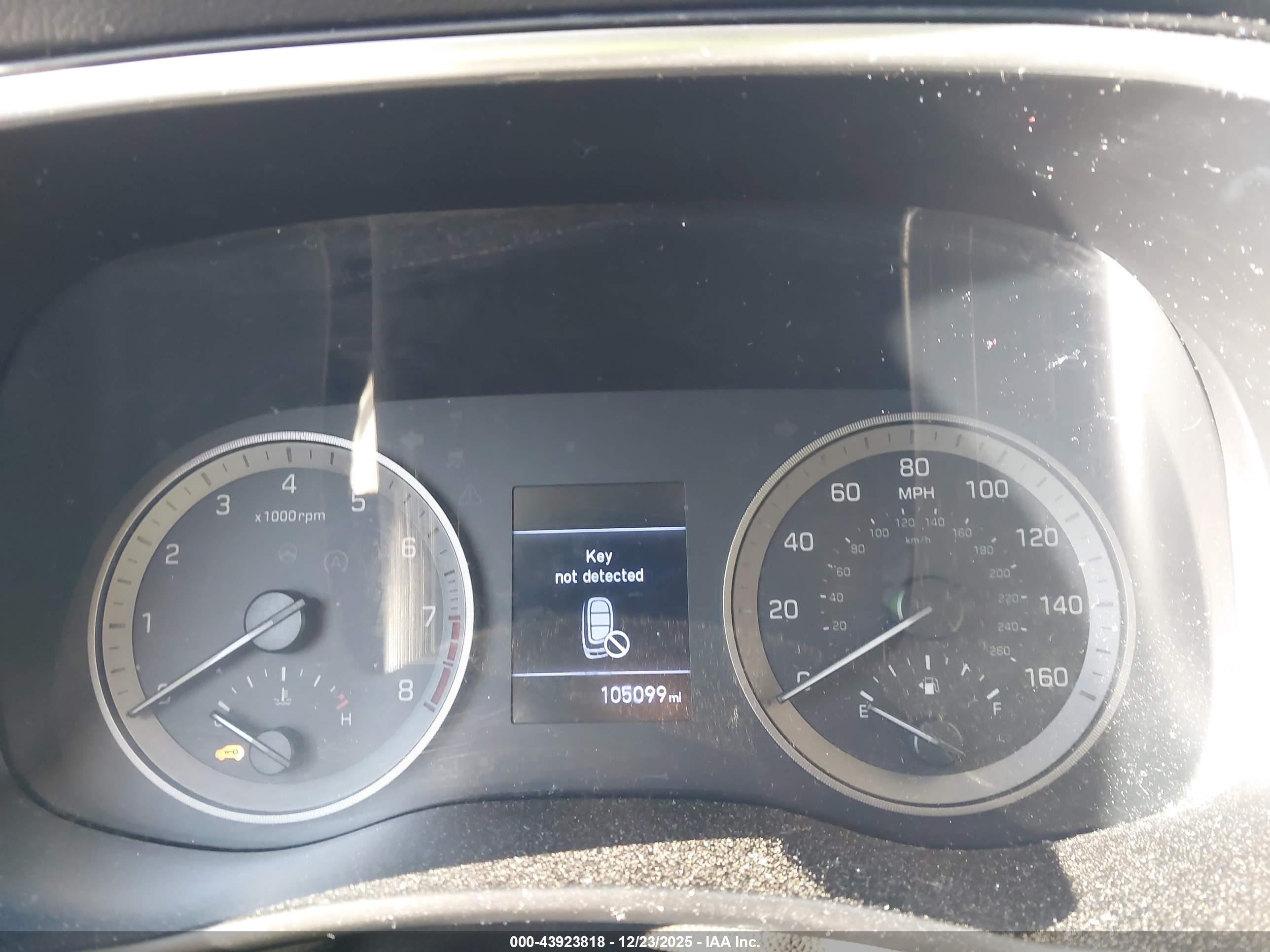 HYUNDAI TUCSON image 7
