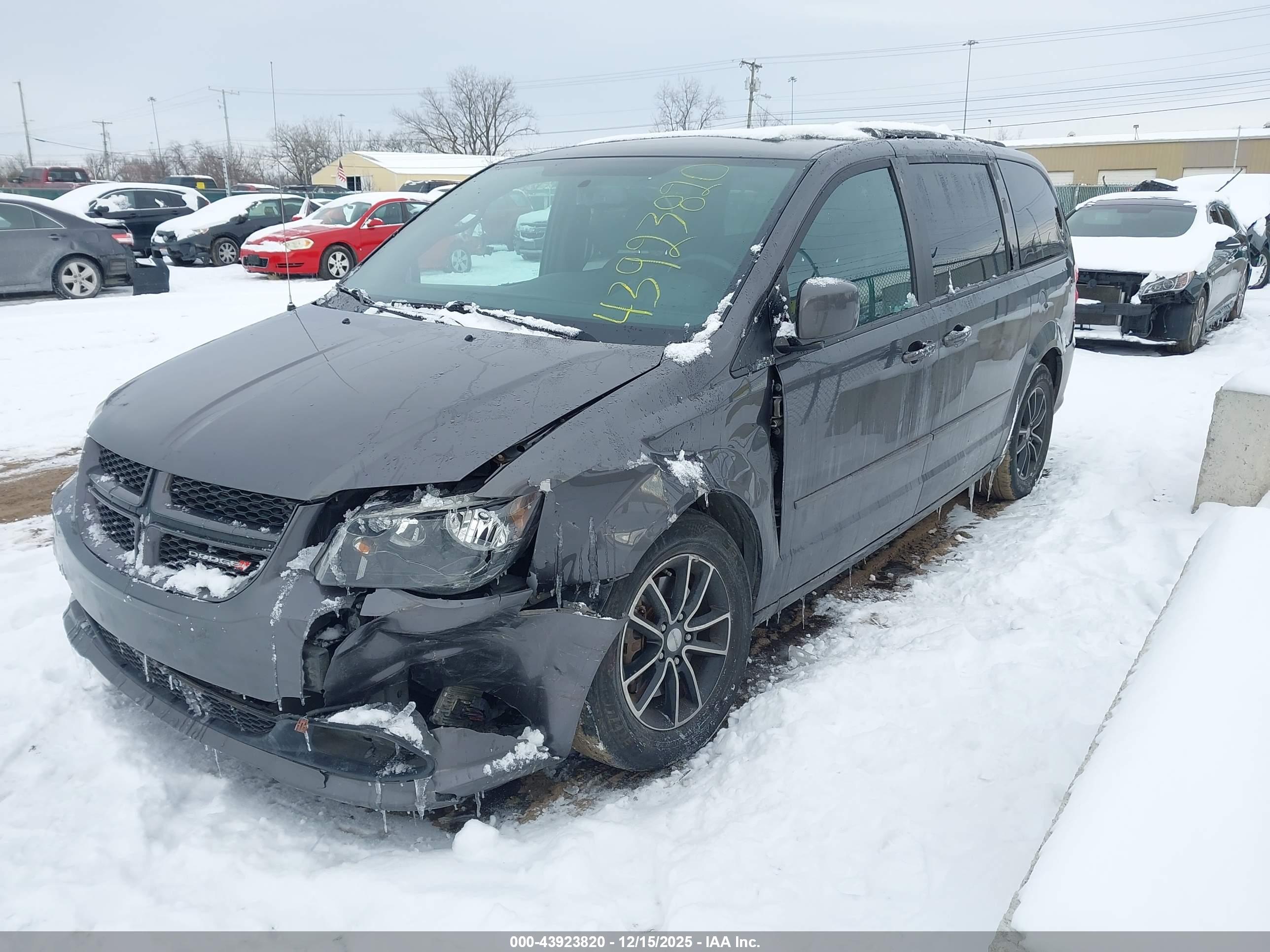 DODGE GRAND image 2