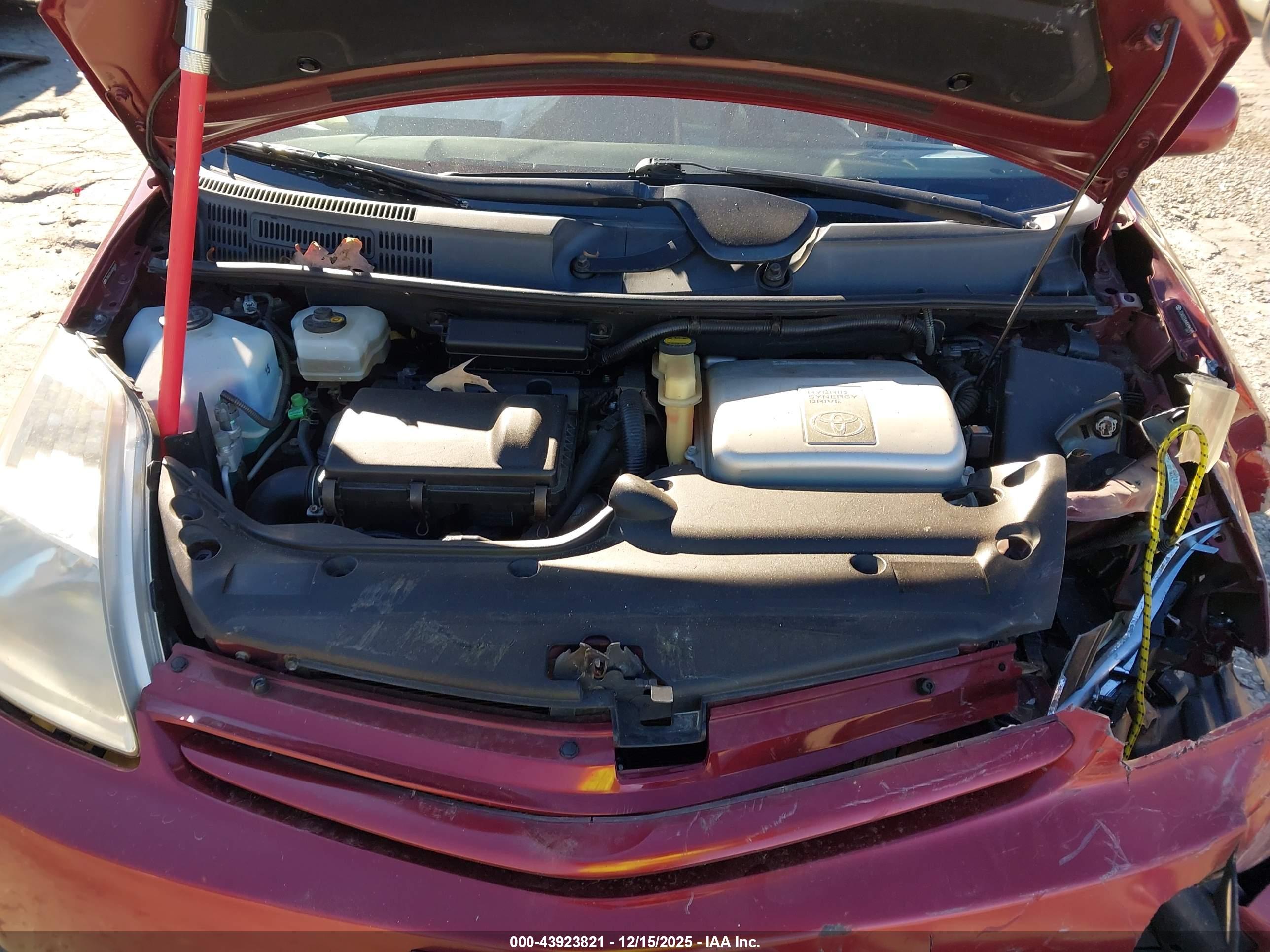 TOYOTA PRIUS image 10