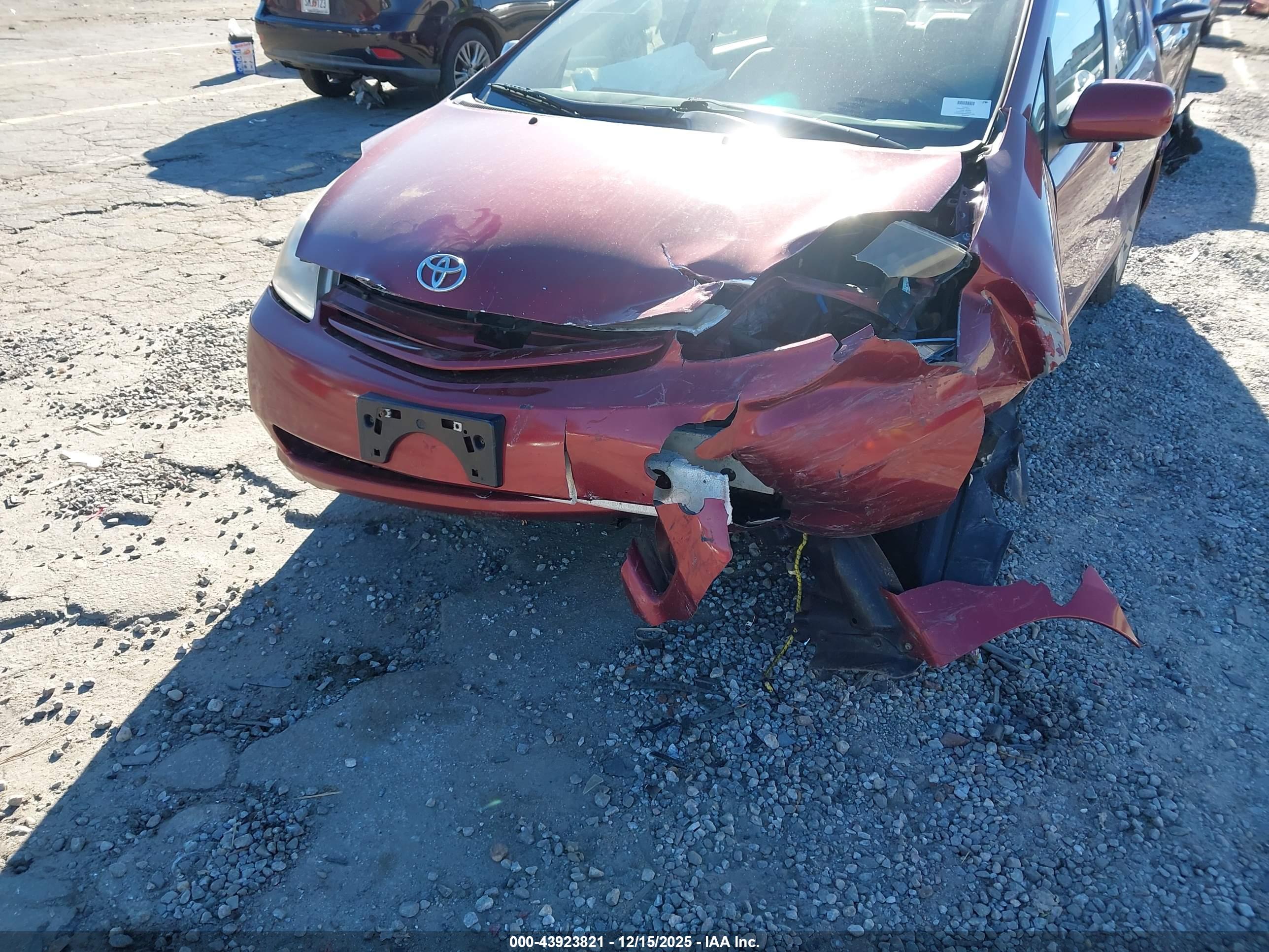 TOYOTA PRIUS image 6