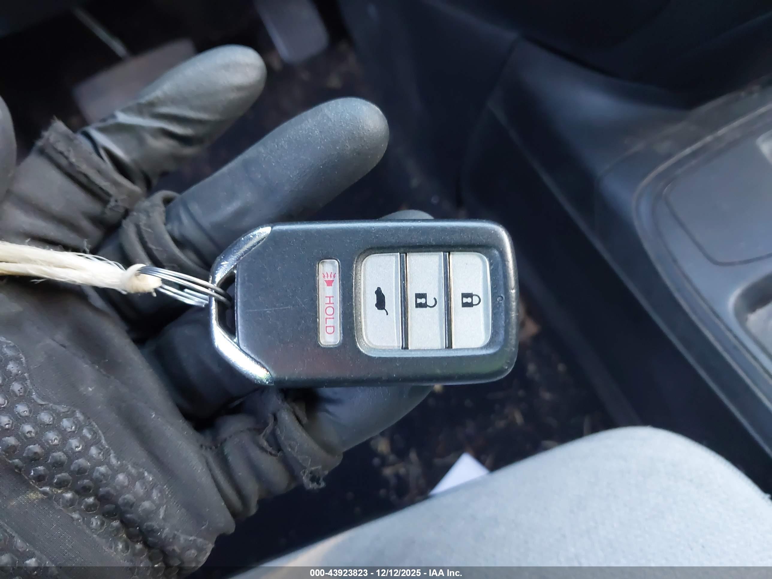 HONDA CR-V image 11