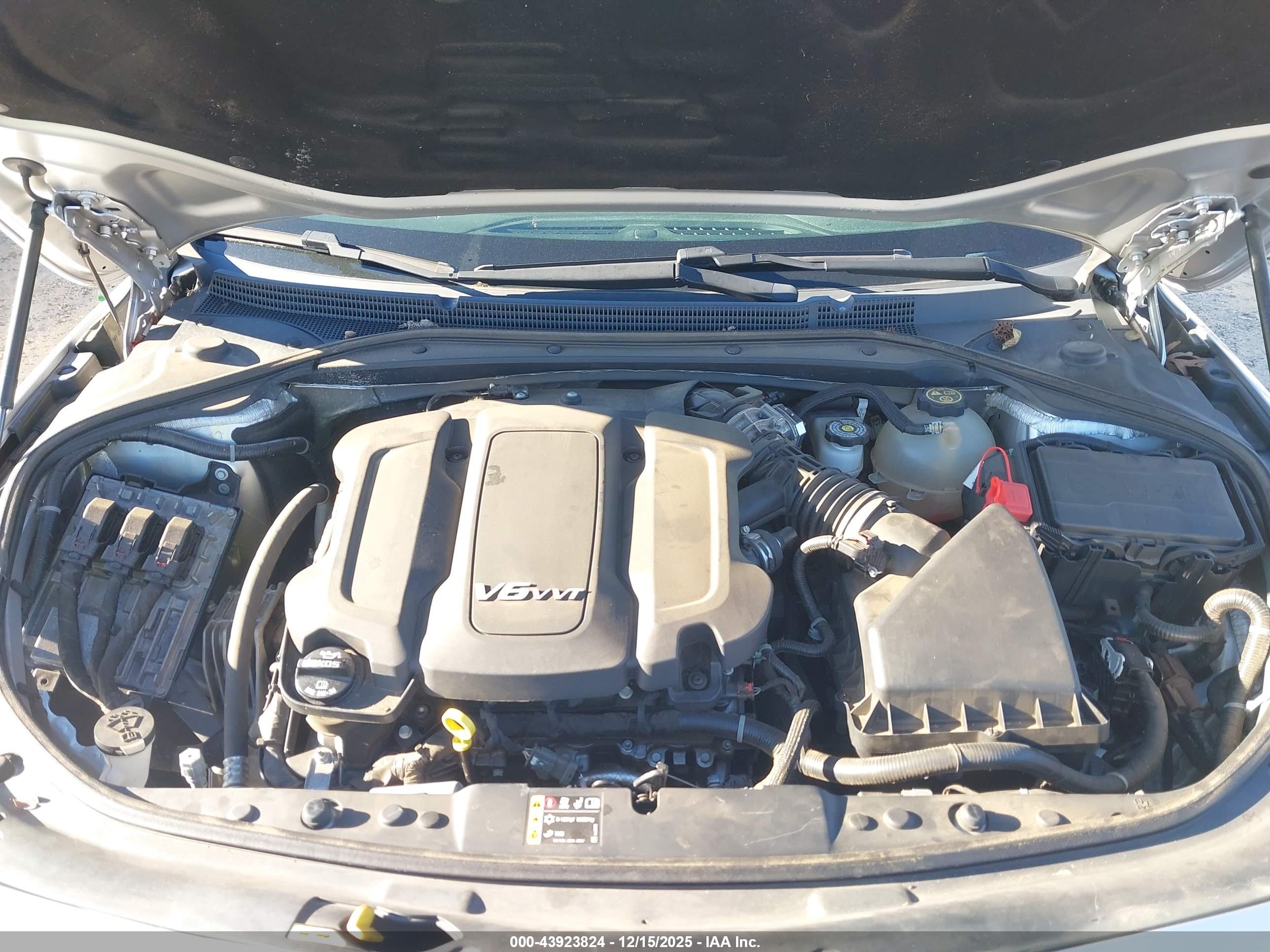 BUICK LACROSSE image 10