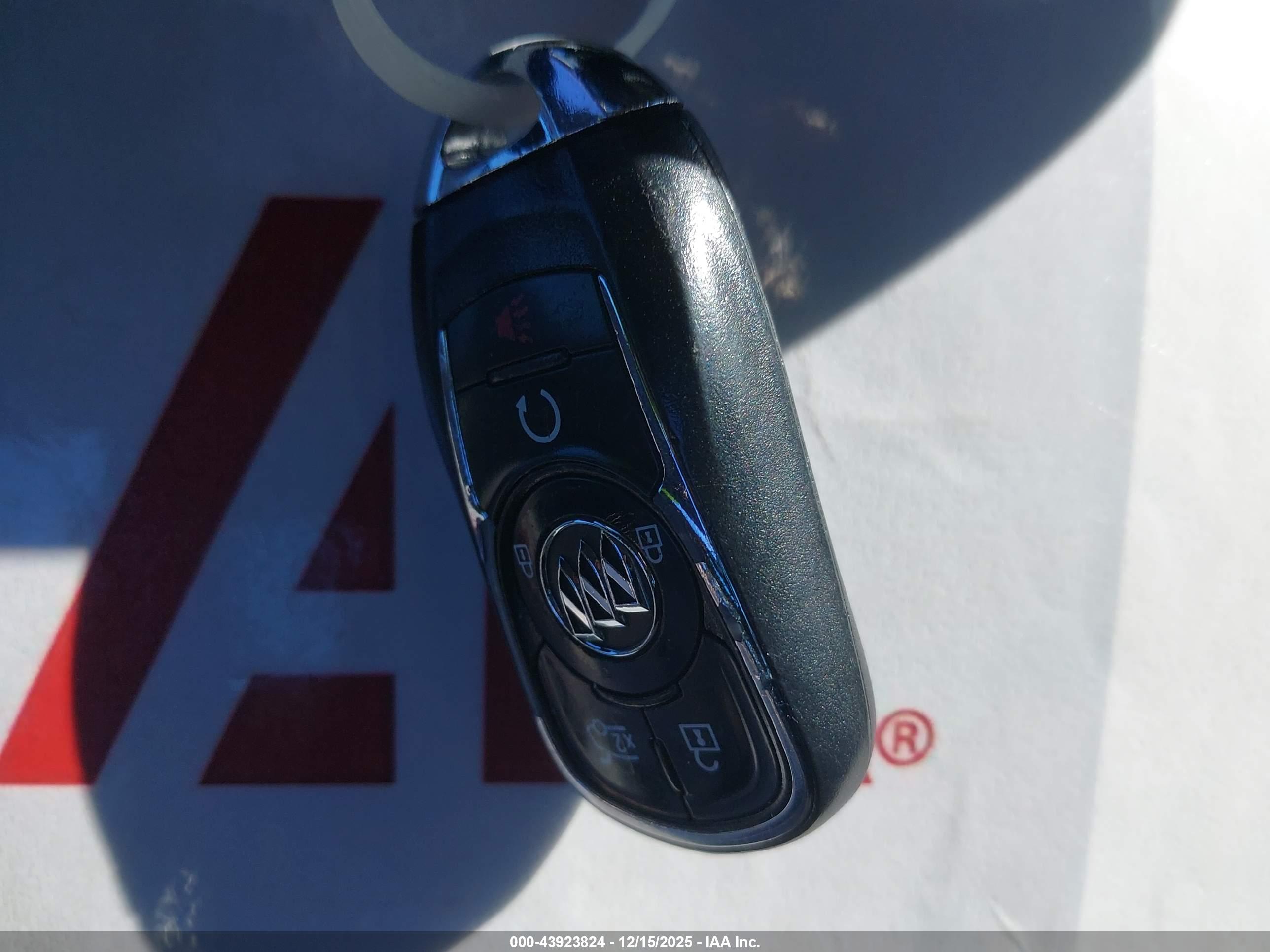 BUICK LACROSSE image 11