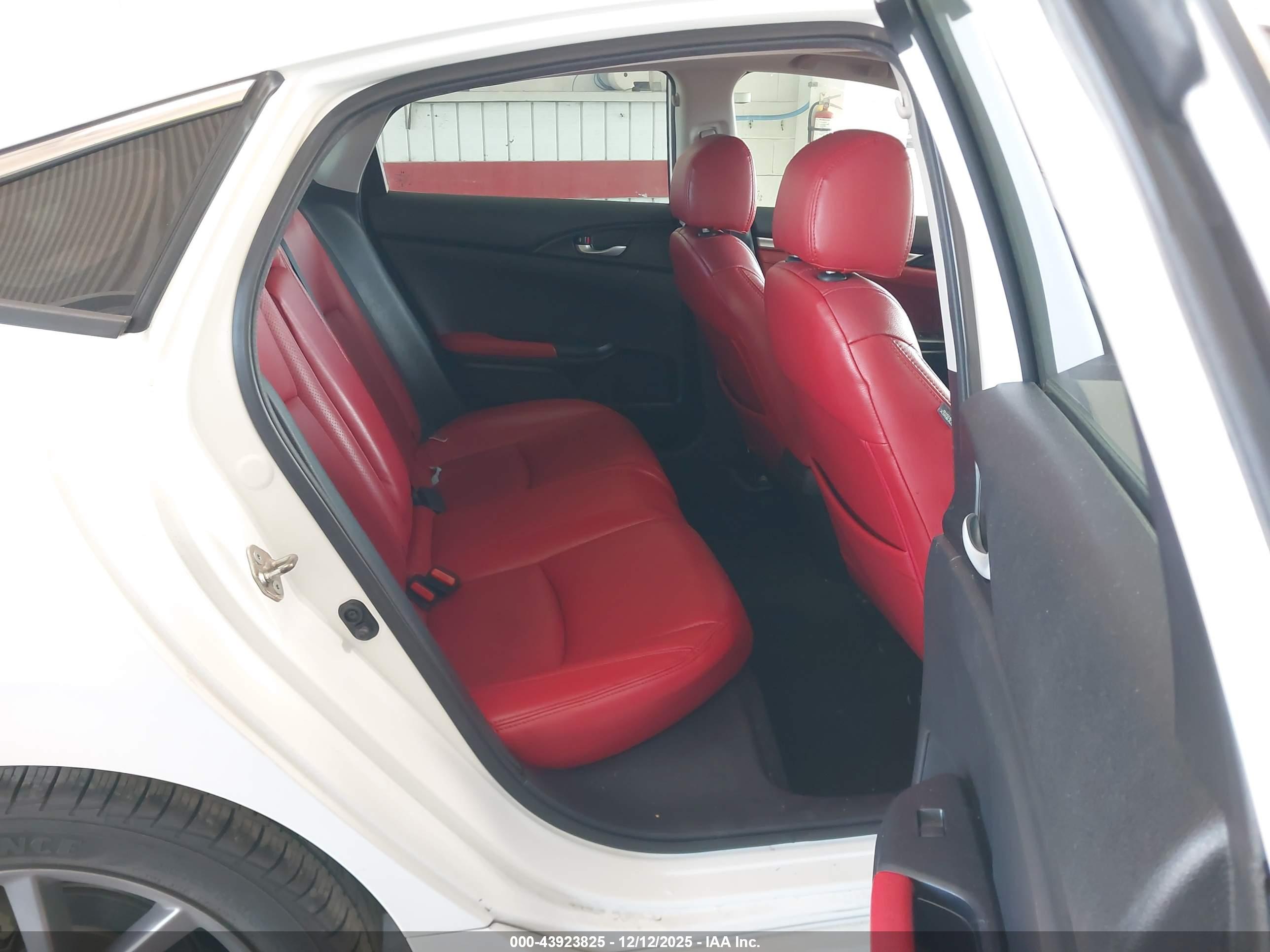 HONDA CIVIC image 8