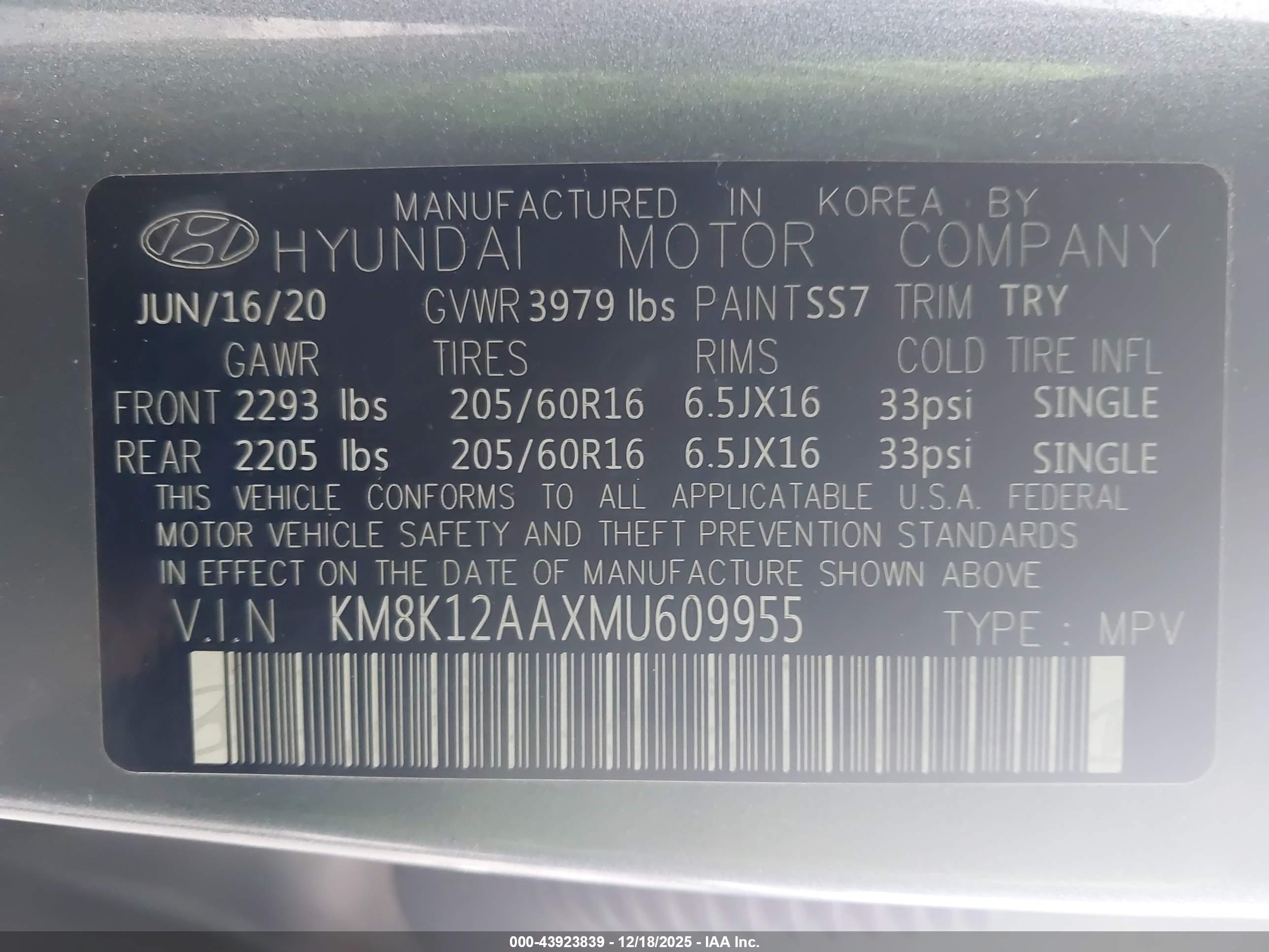 HYUNDAI KONA image 9