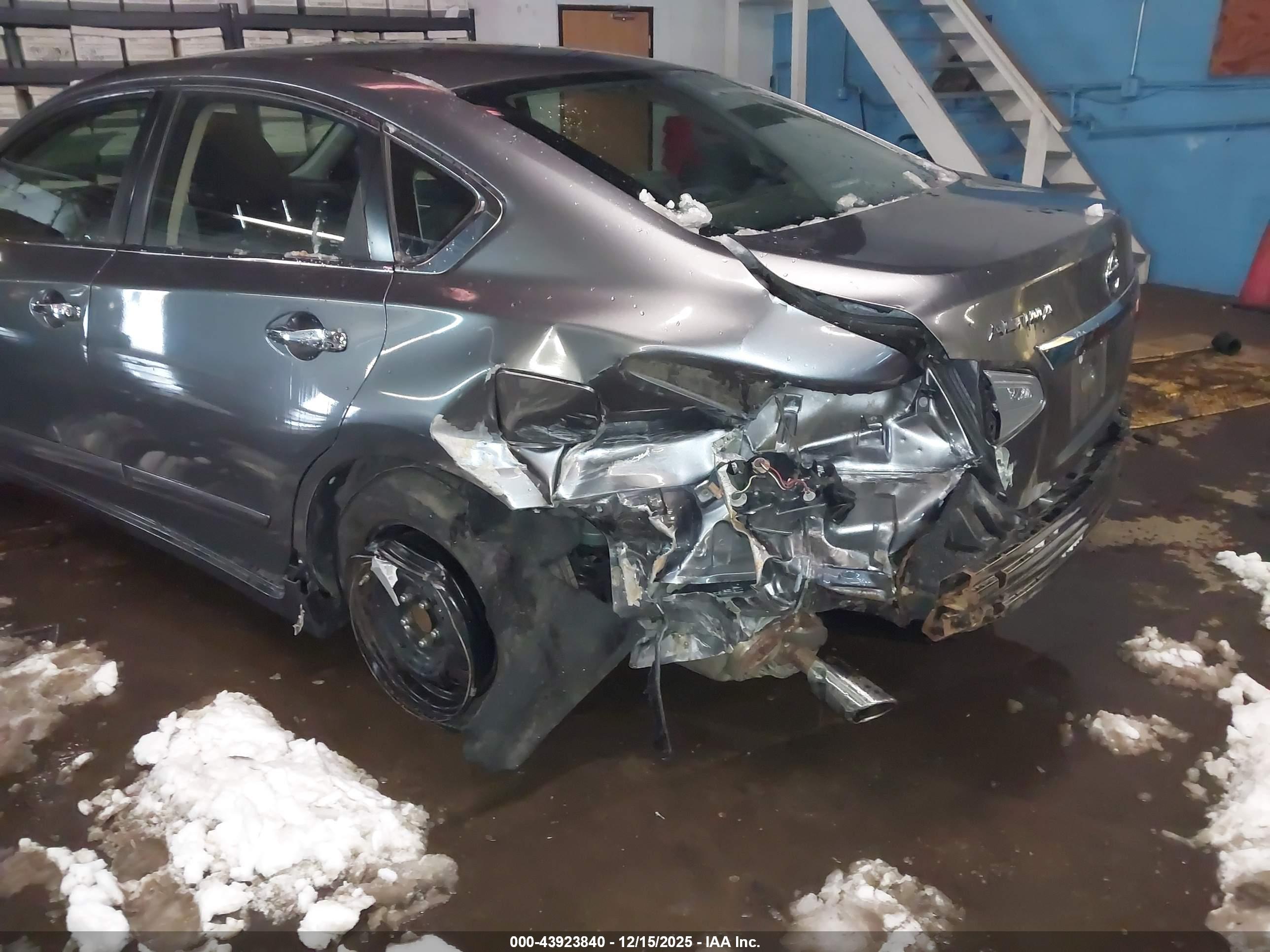 NISSAN ALTIMA image 6