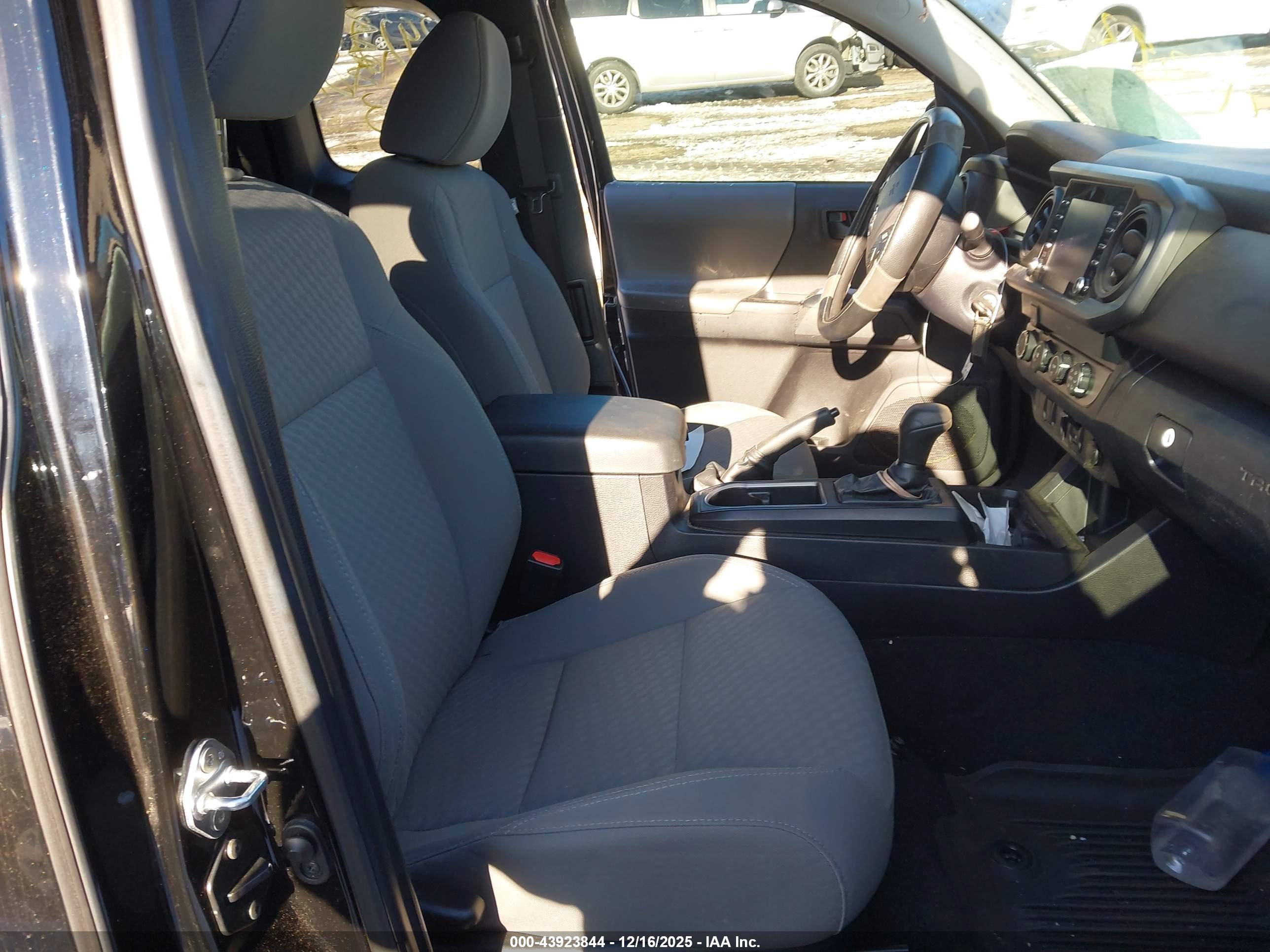 TOYOTA TACOMA image 5