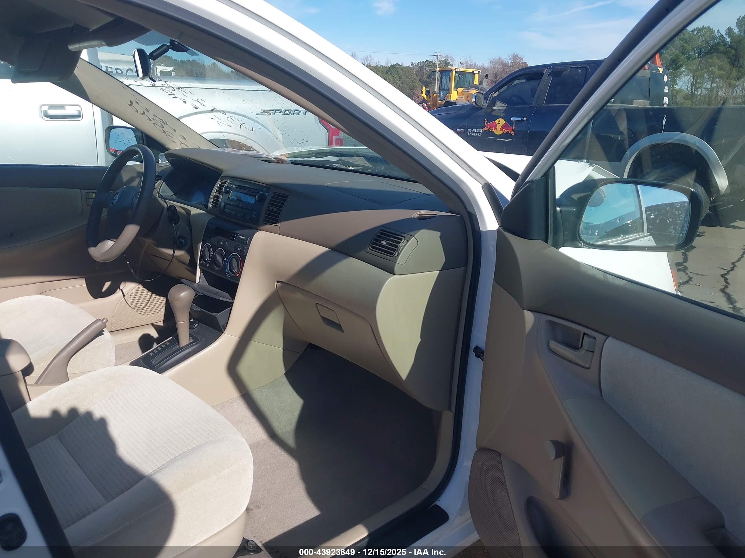 TOYOTA COROLLA image 5