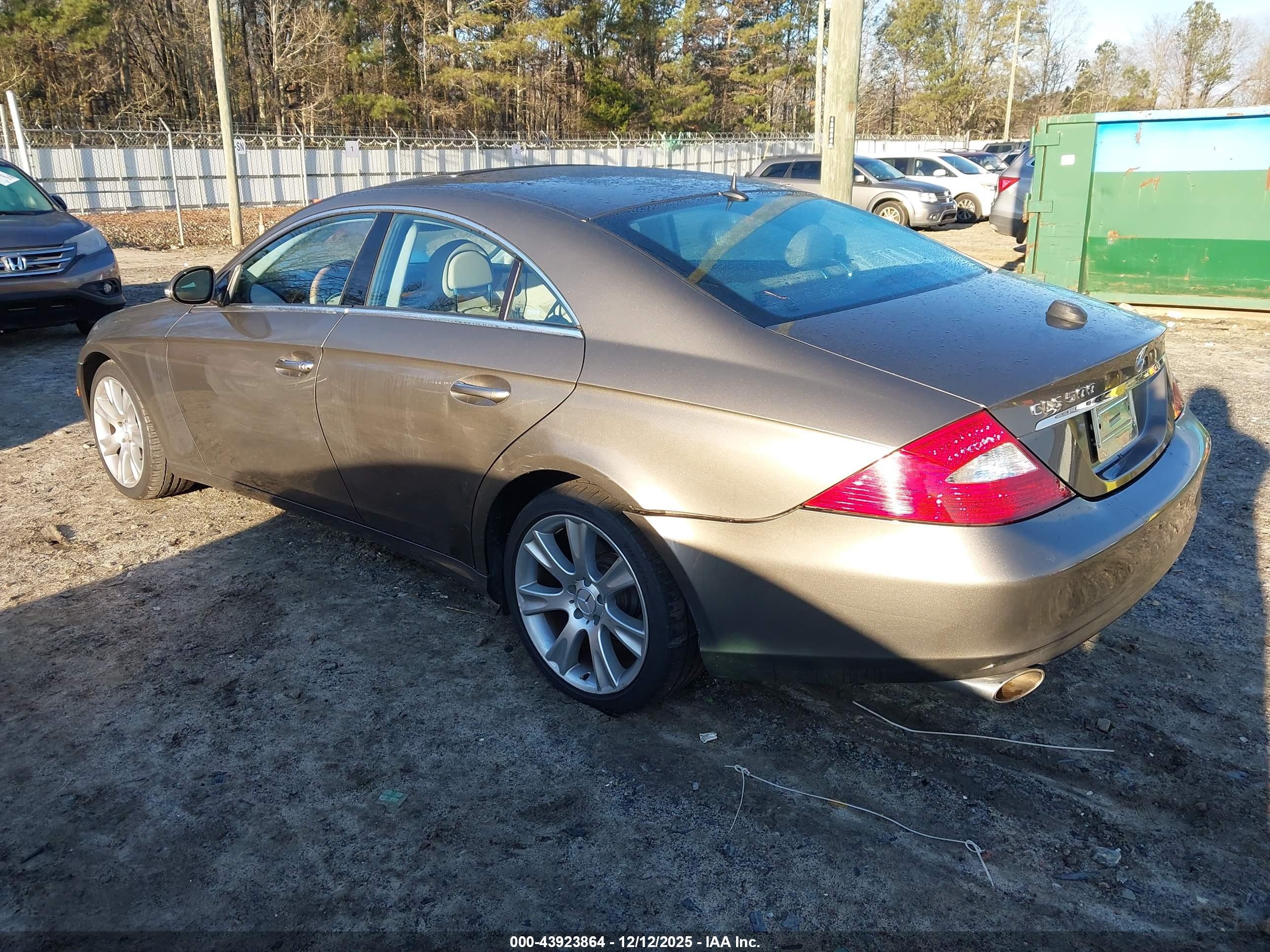MERCEDES-BENZ CLS image 3