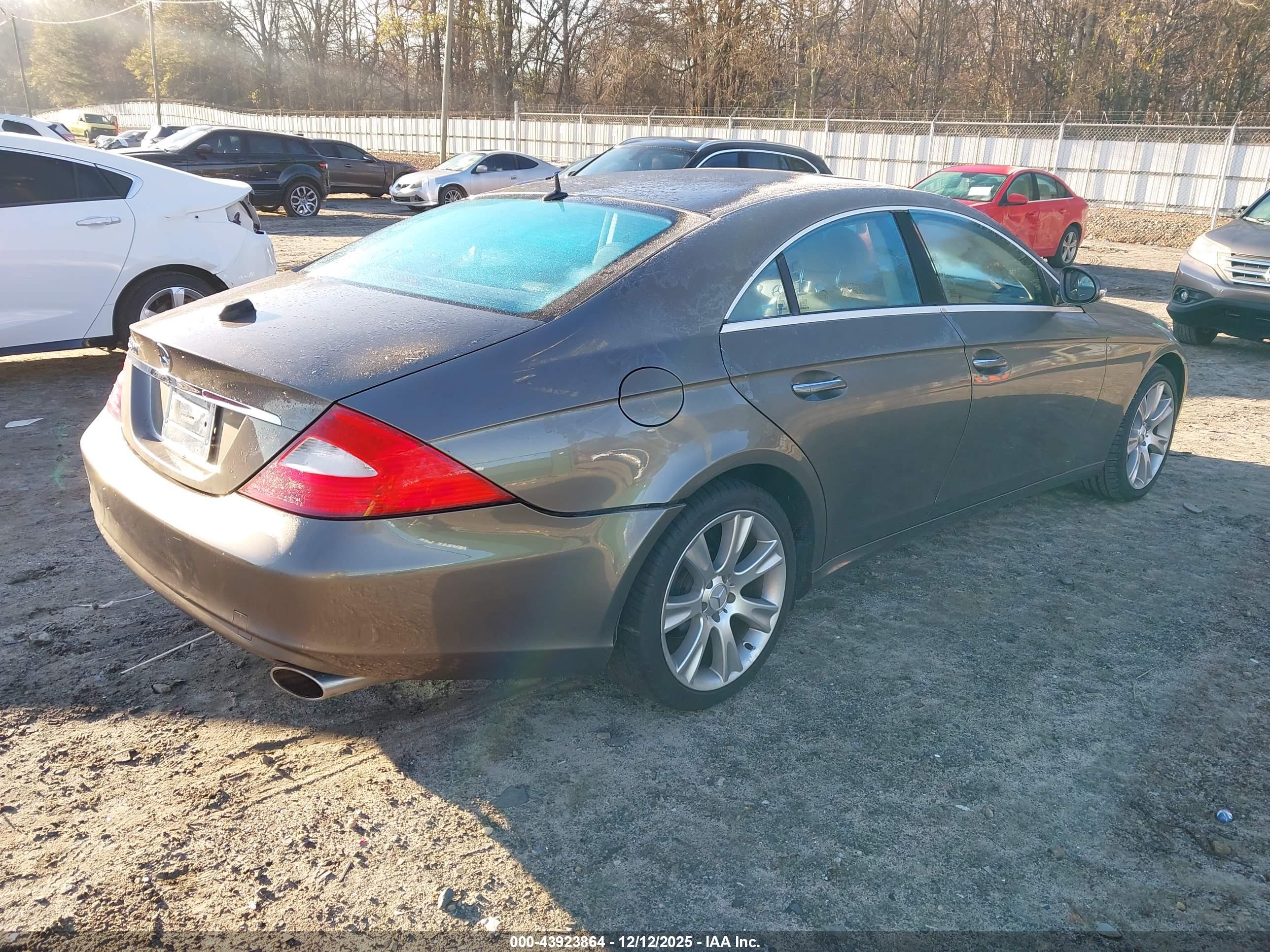MERCEDES-BENZ CLS image 4