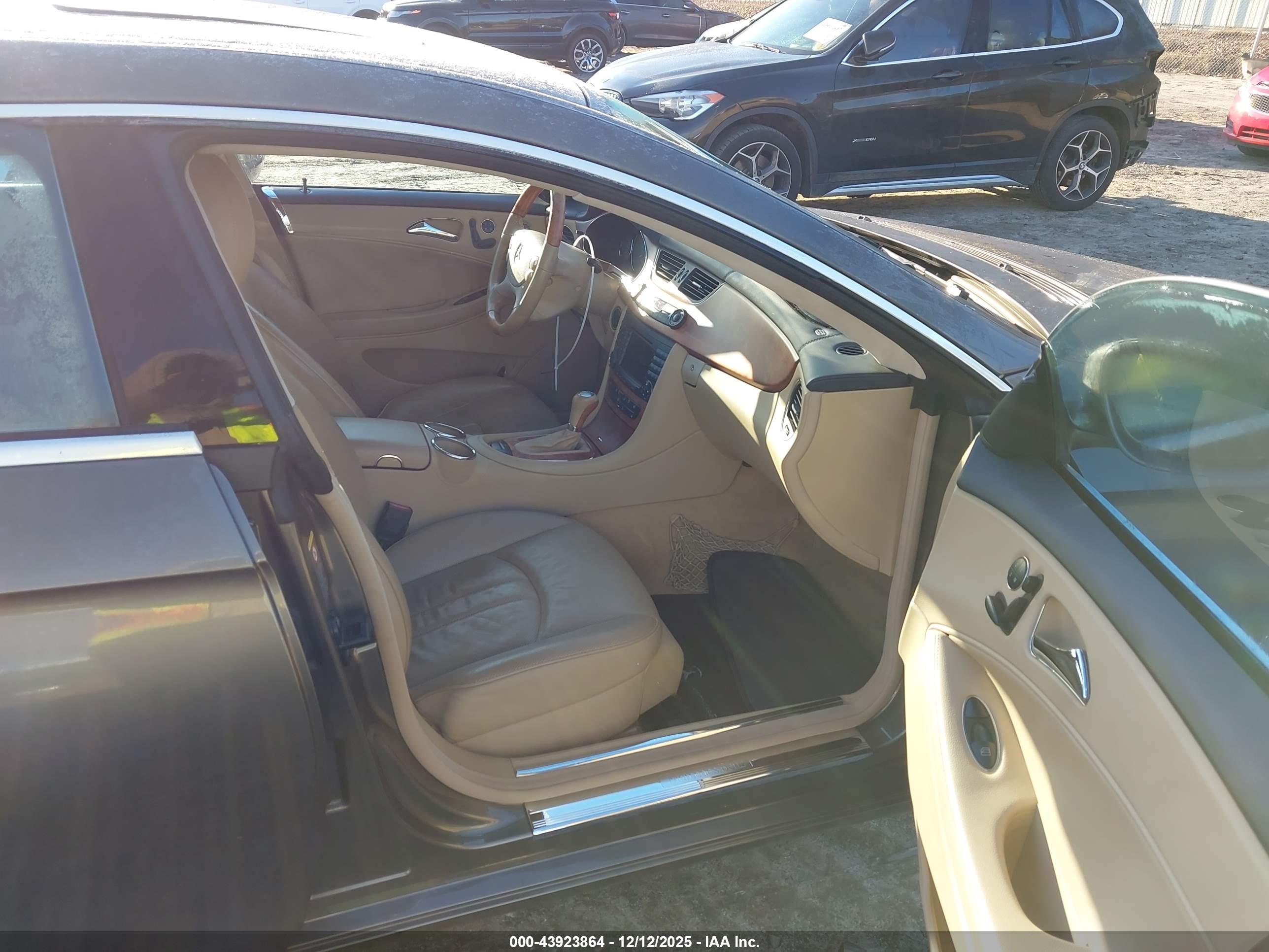 MERCEDES-BENZ CLS image 5