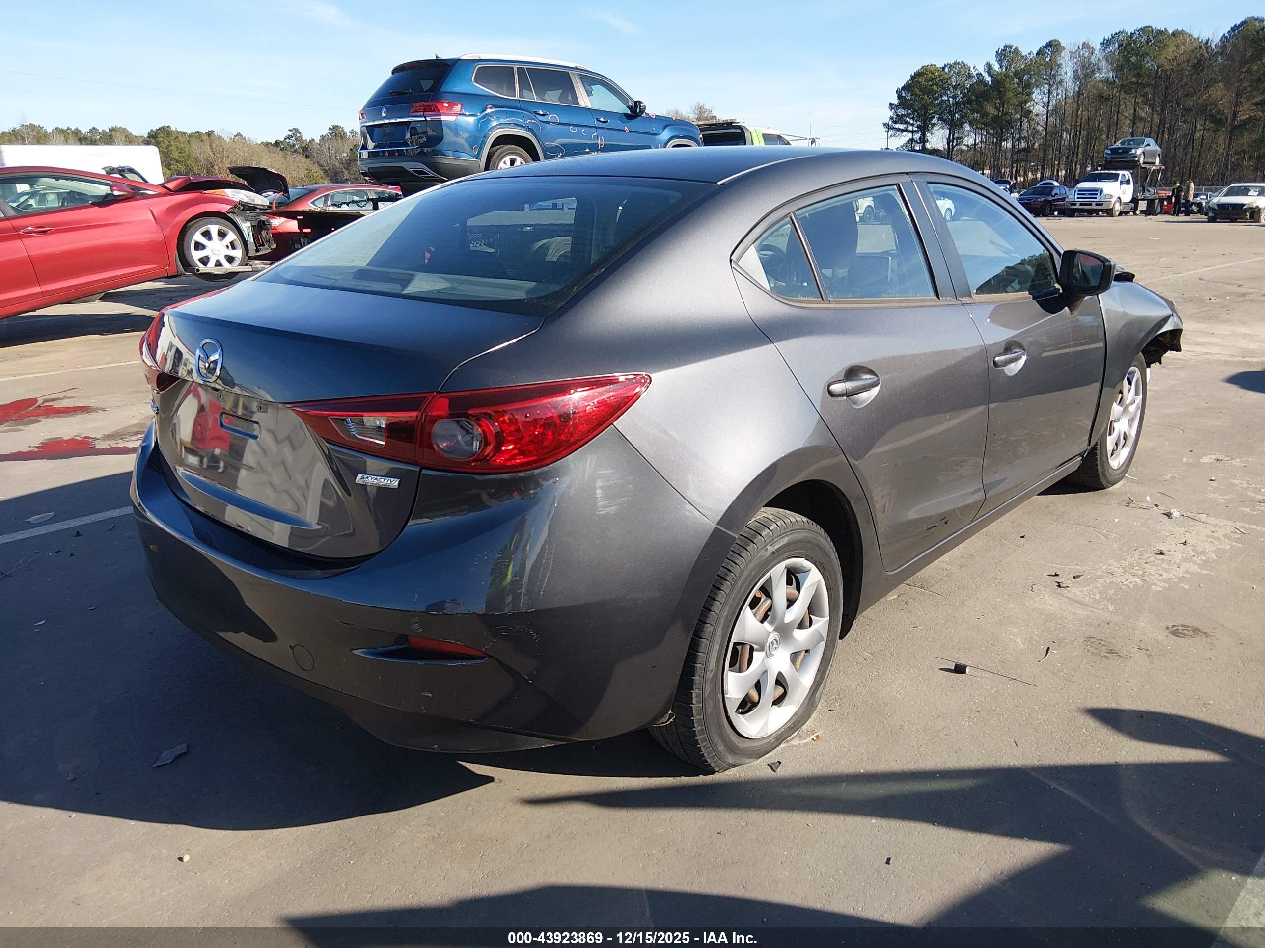 MAZDA MAZDA3 image 4