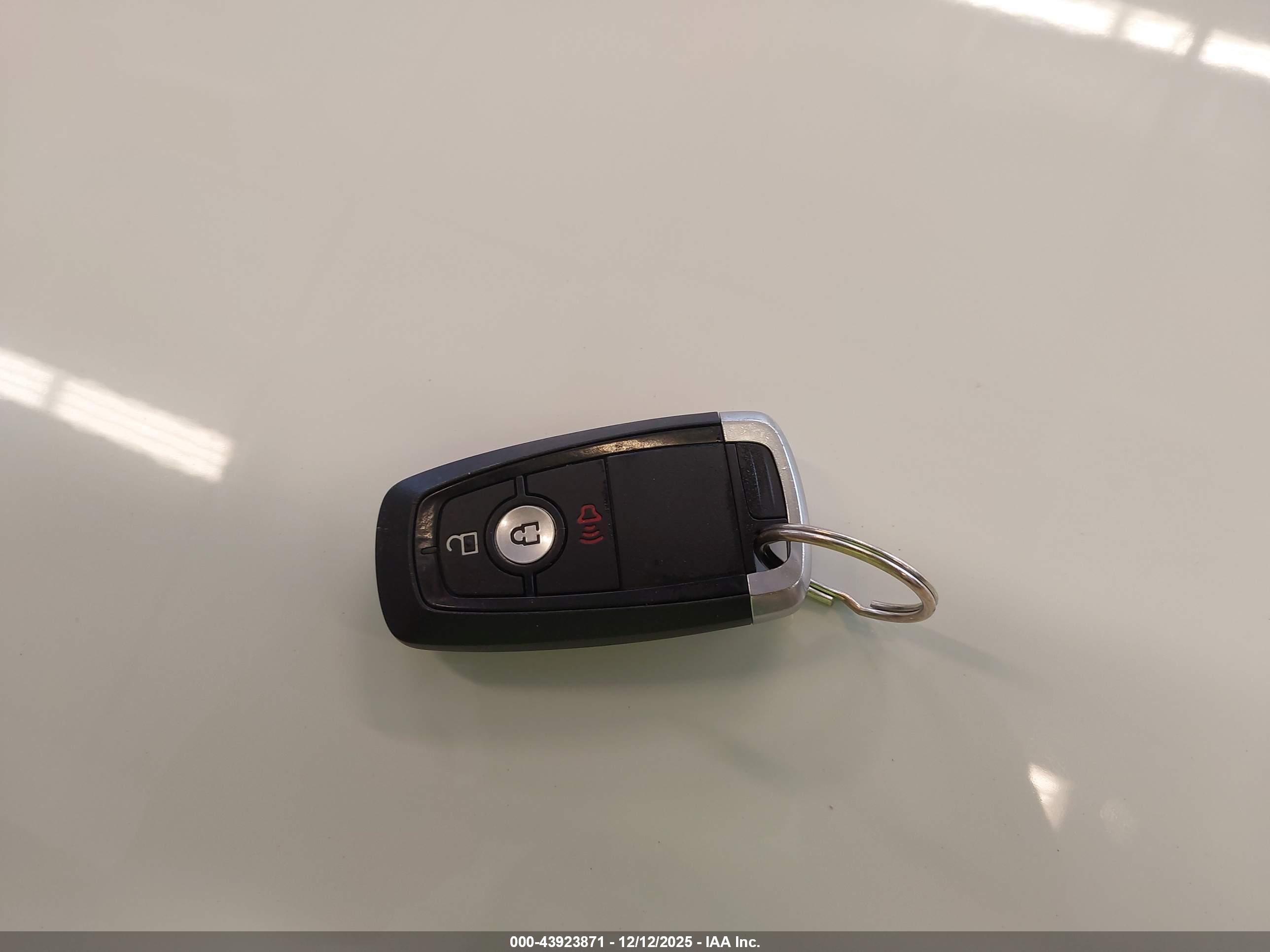 FORD ESCAPE image 11