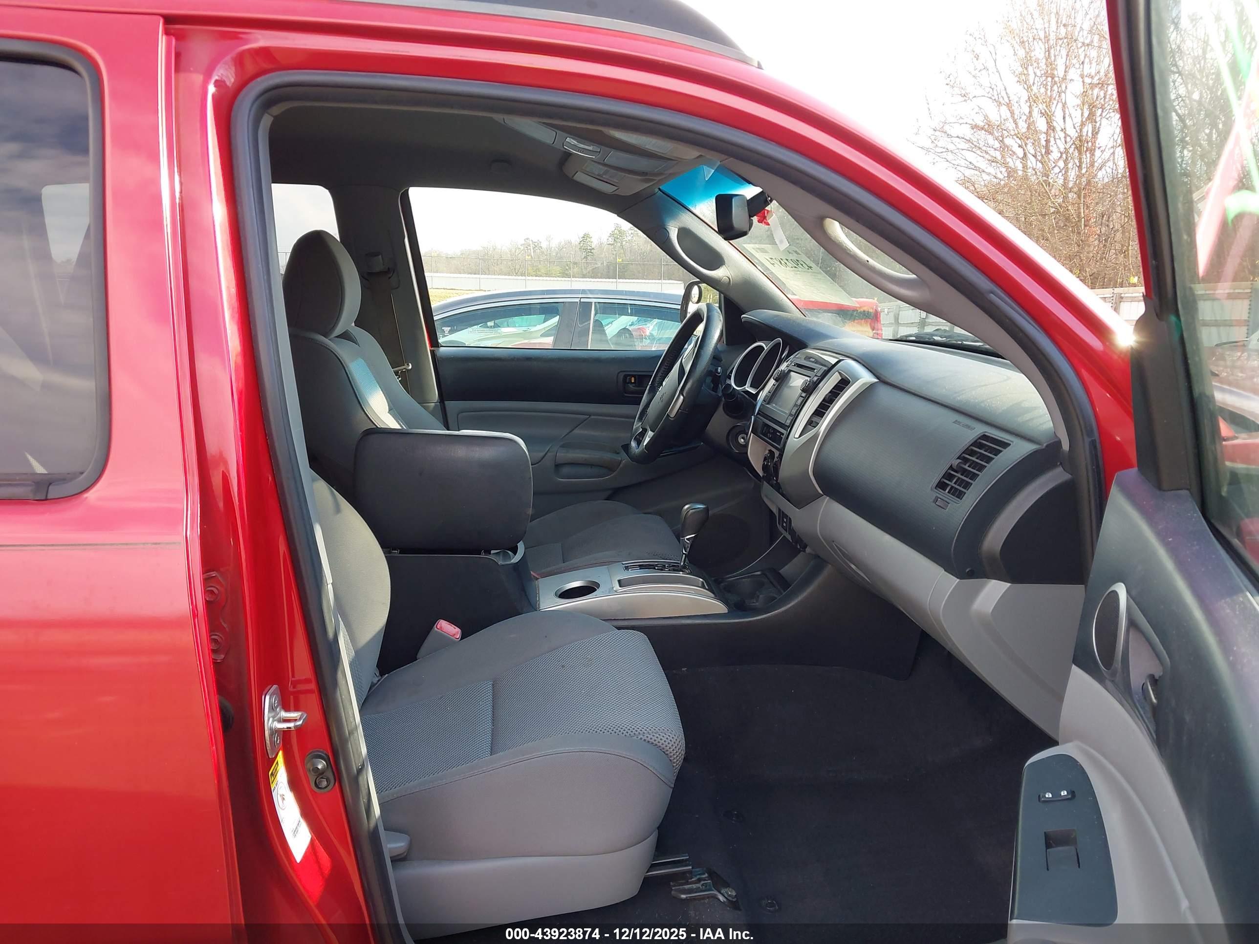 TOYOTA TACOMA image 5