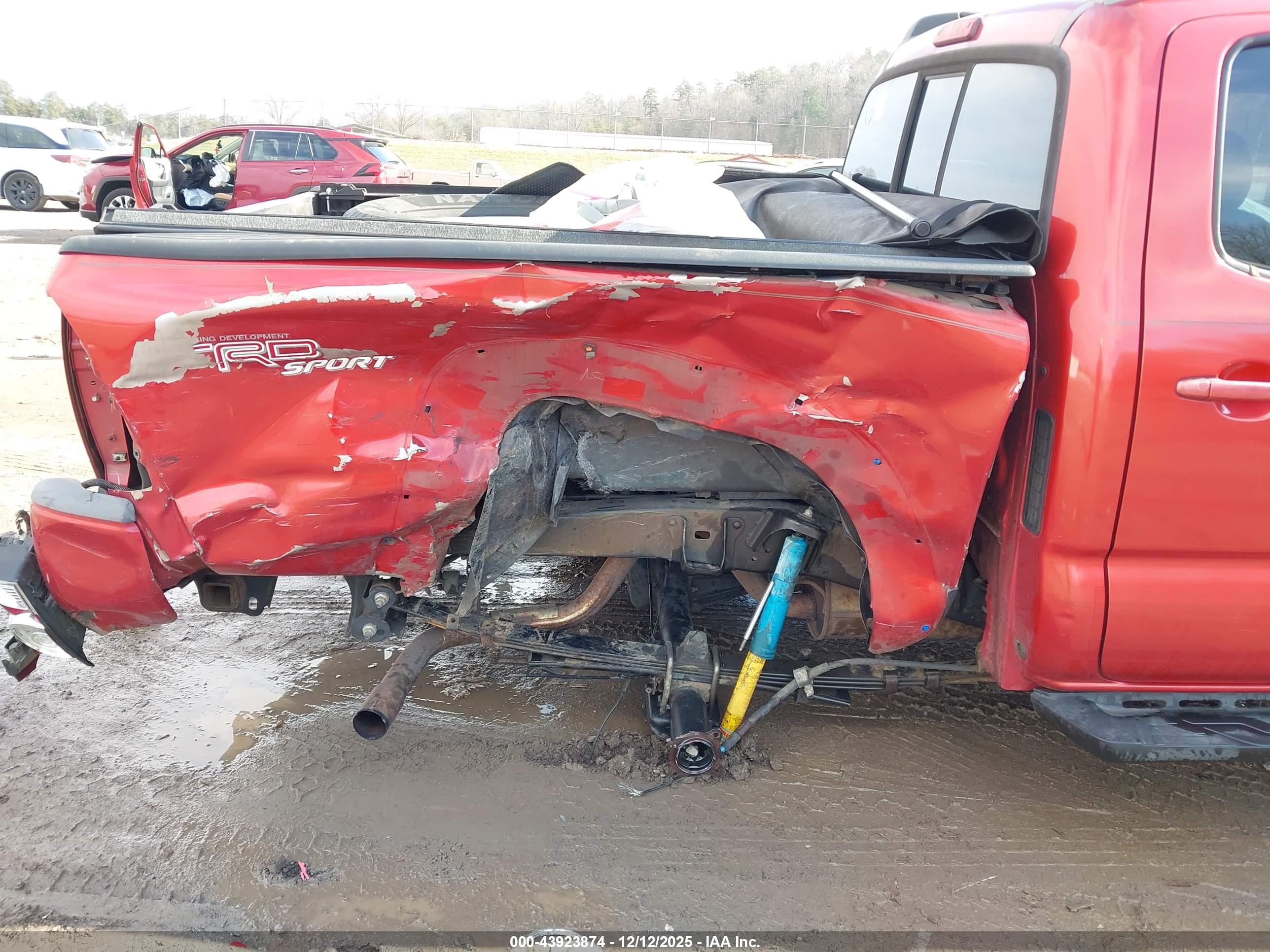 TOYOTA TACOMA image 6