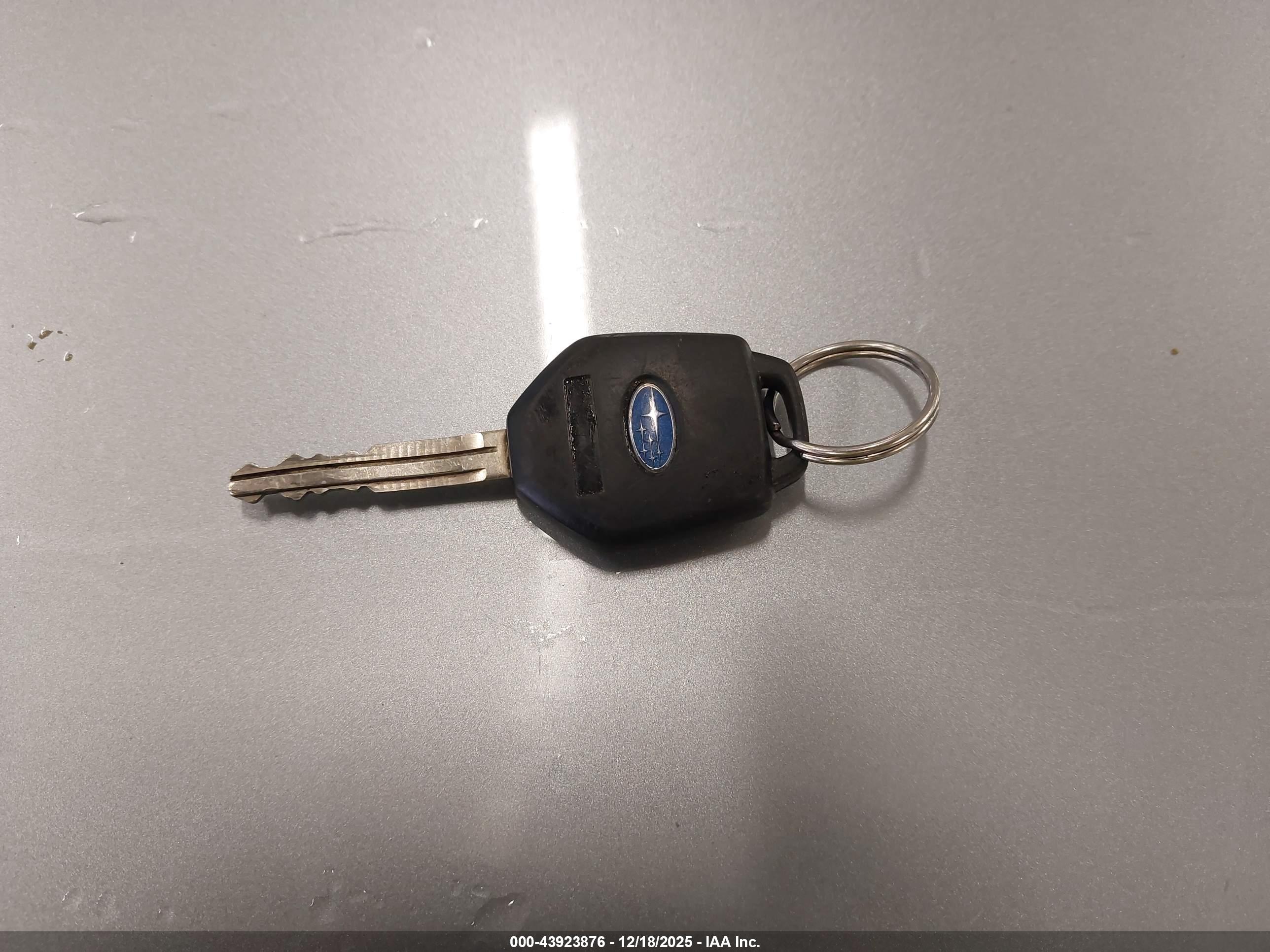 SUBARU OUTBACK image 11