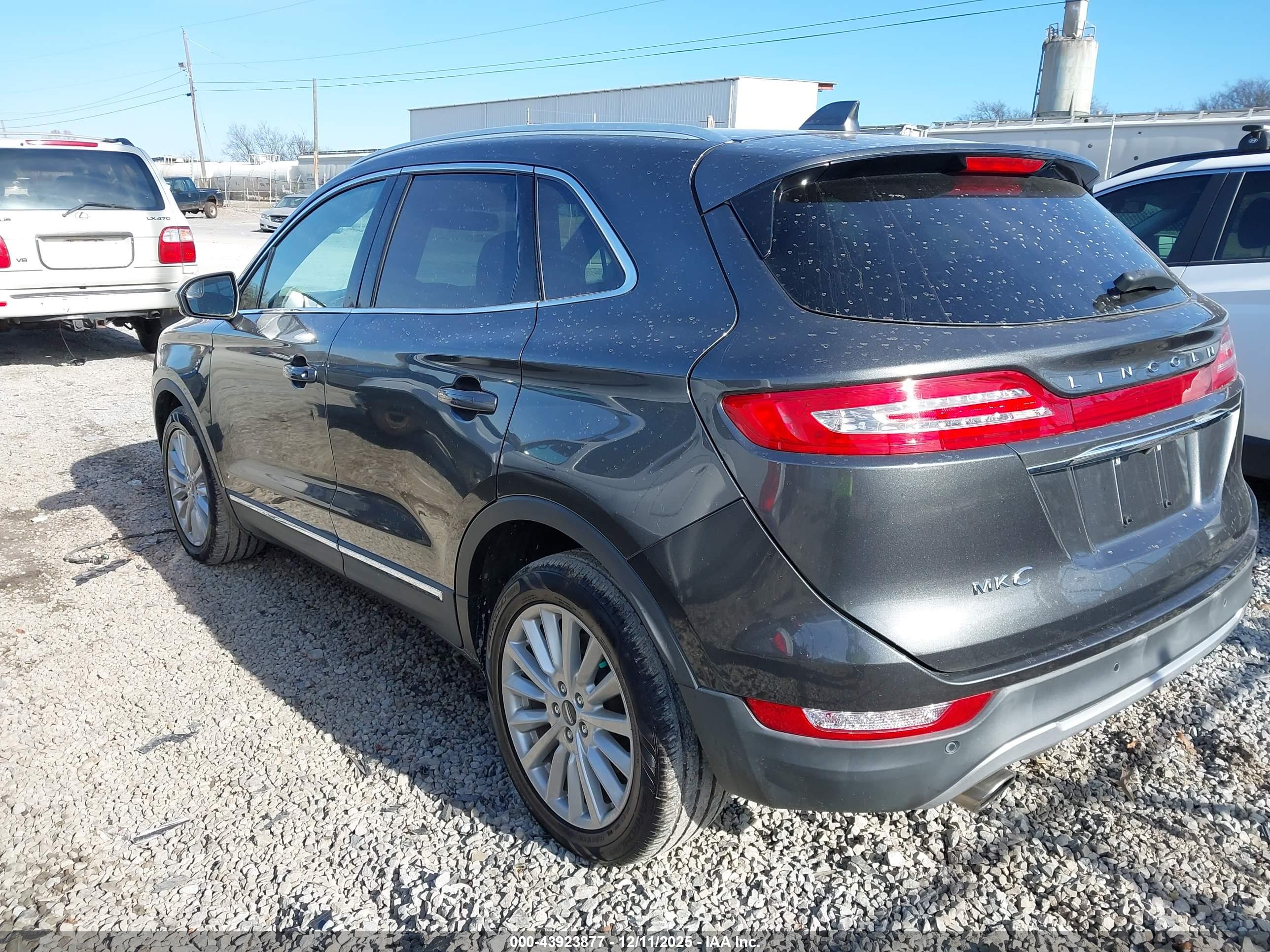 LINCOLN MKC image 3