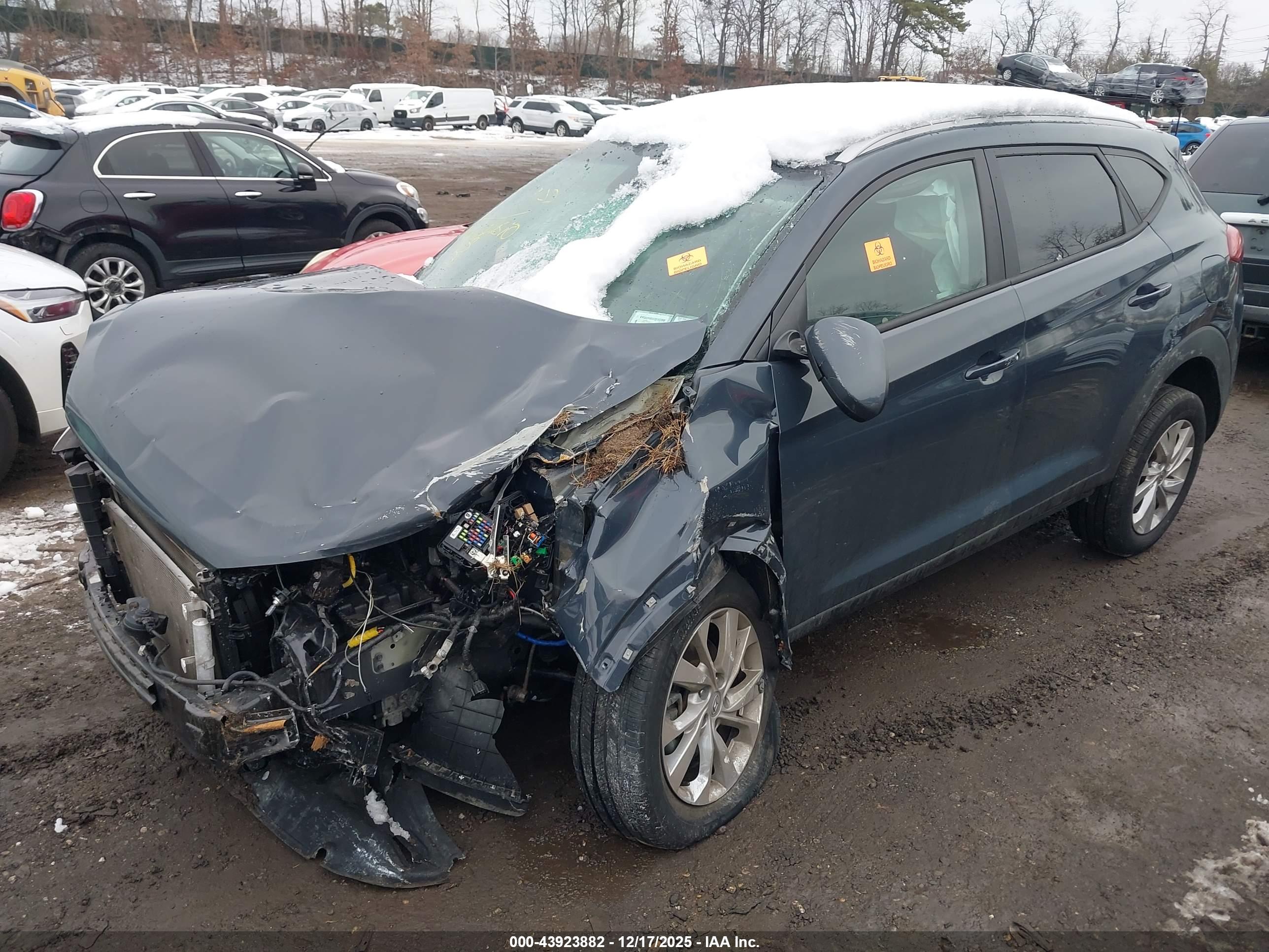 HYUNDAI TUCSON image 2