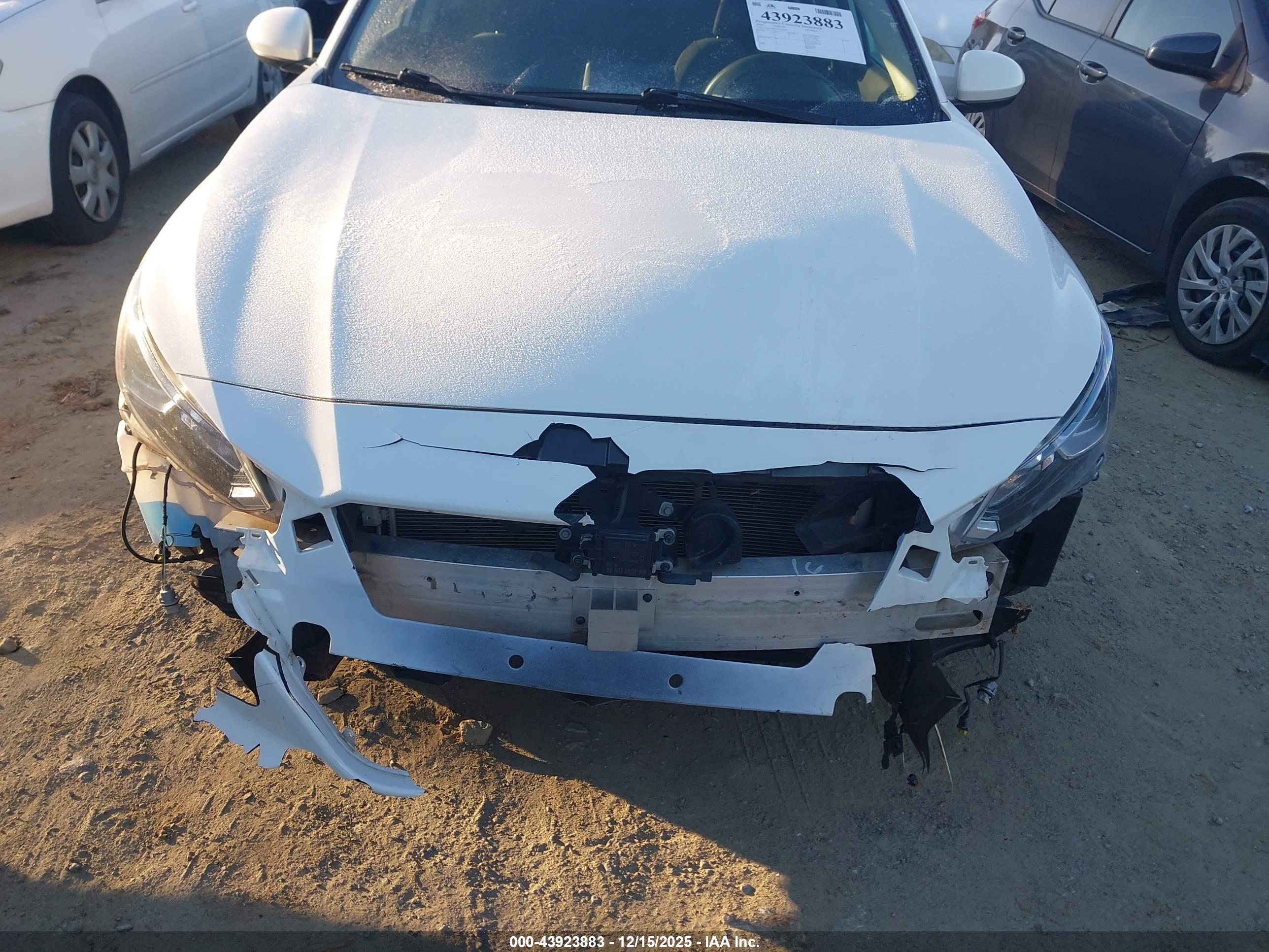 NISSAN ALTIMA image 6
