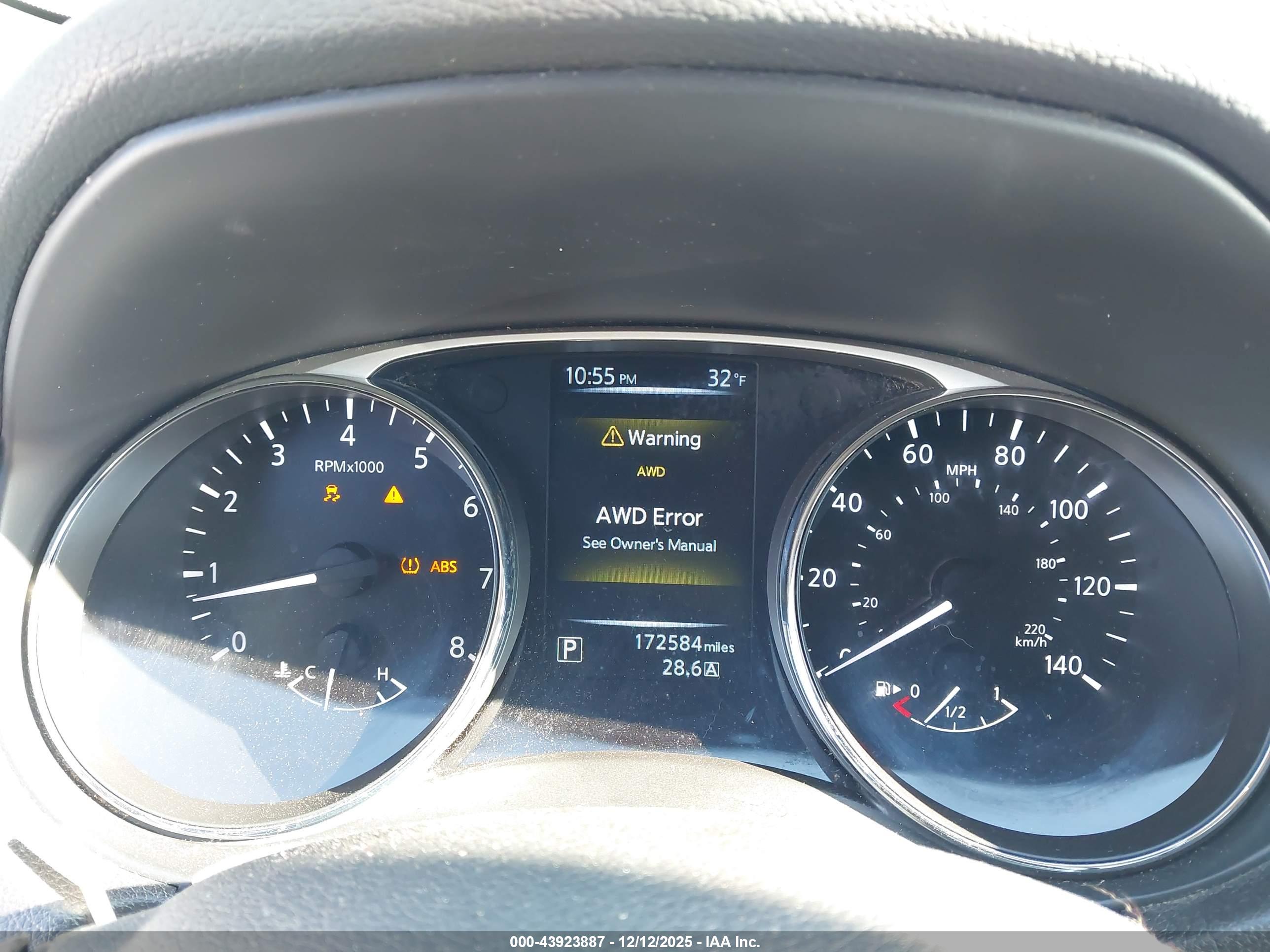 NISSAN ROGUE image 7