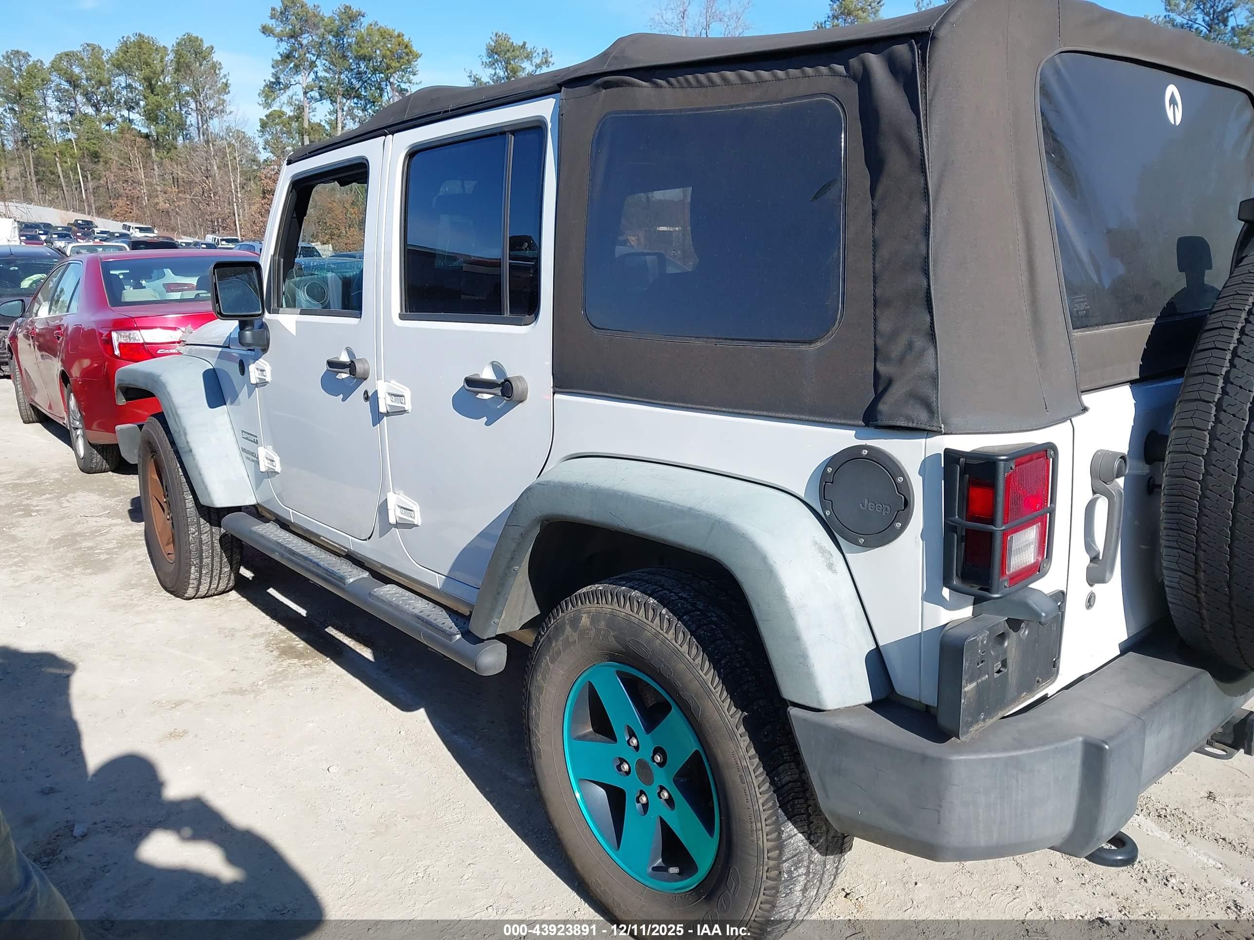 JEEP WRANGLER image 3