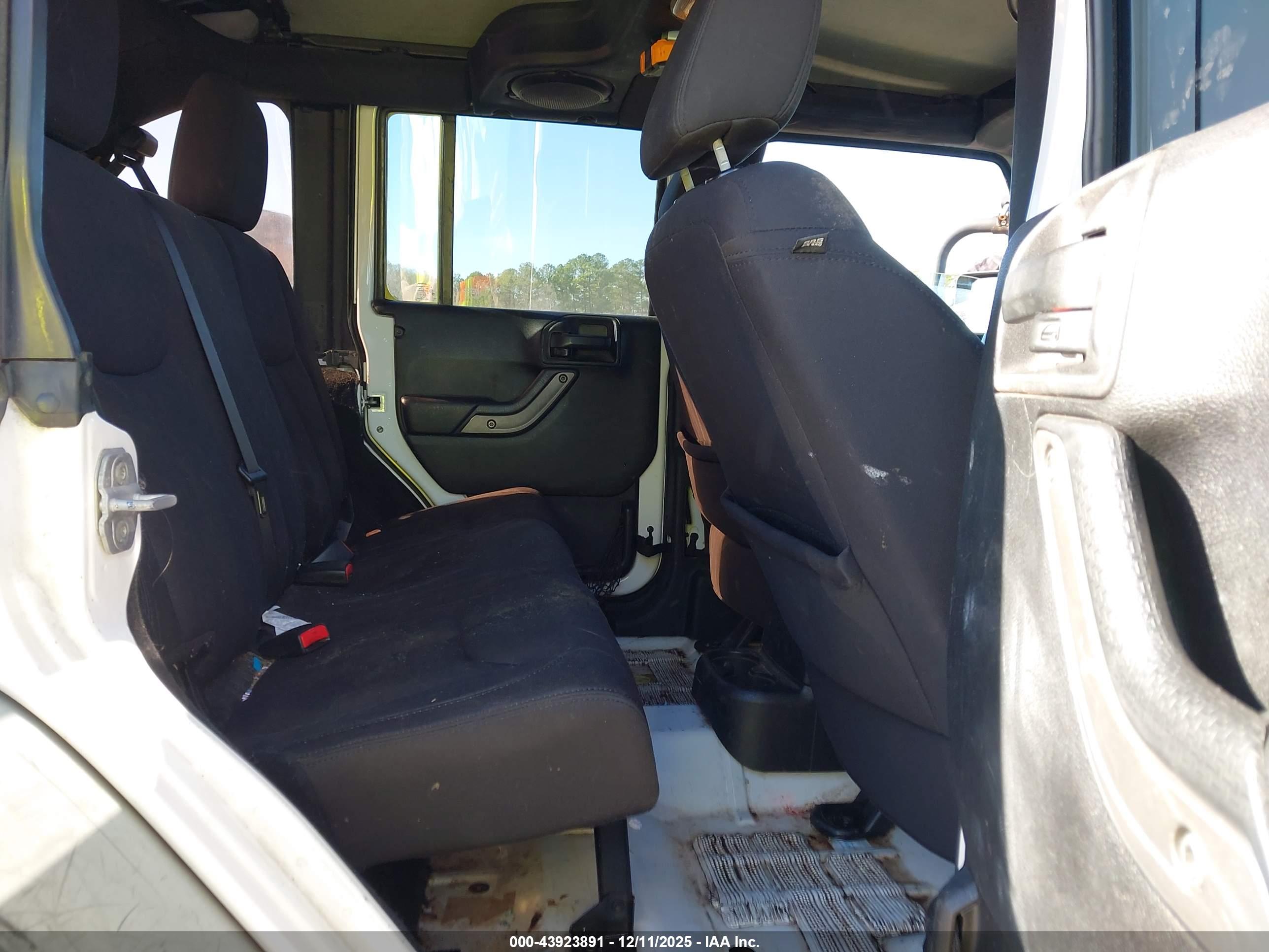 JEEP WRANGLER image 8