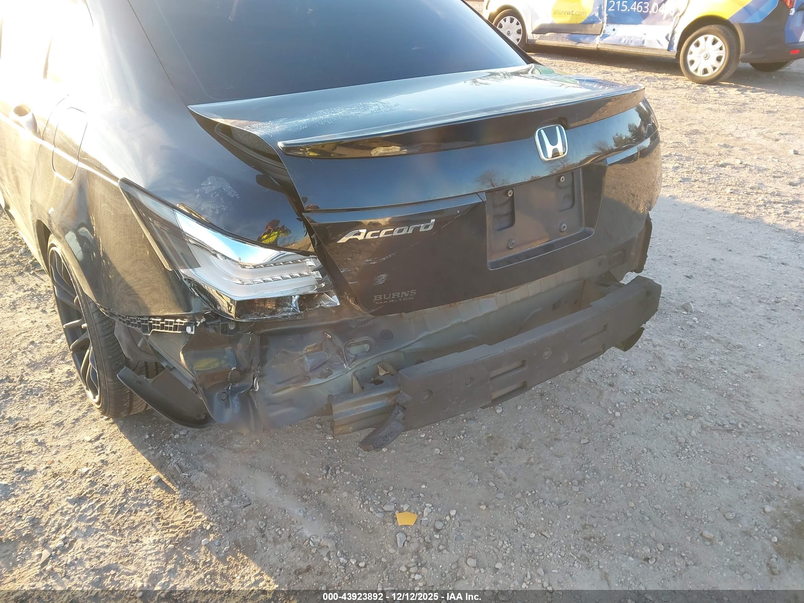 HONDA ACCORD image 6