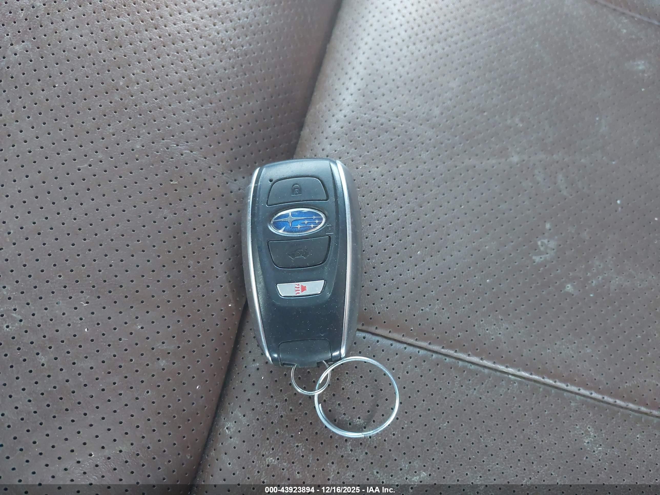 SUBARU ASCENT image 11