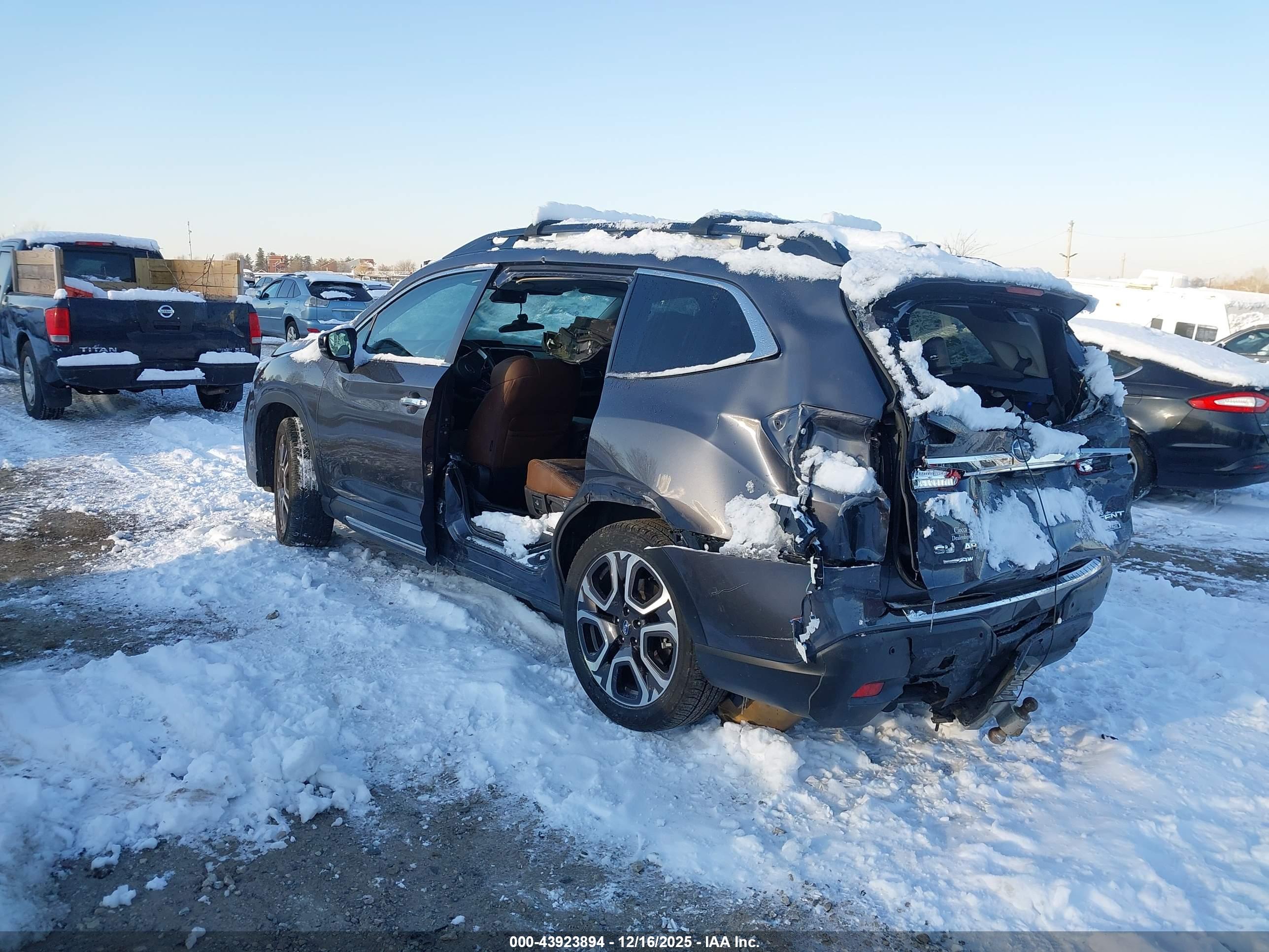 SUBARU ASCENT image 3